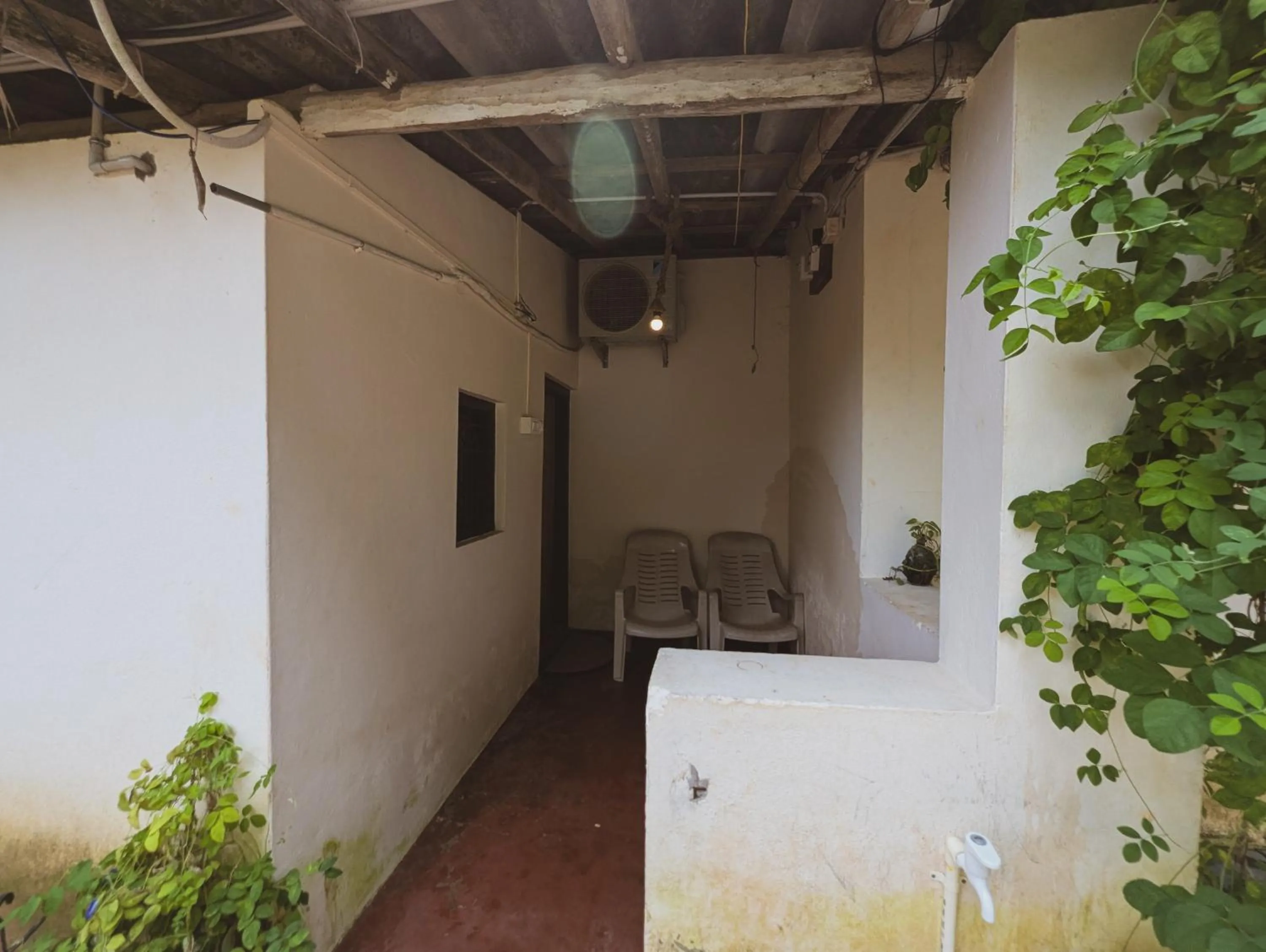 Facade/entrance in Sunset Cafe Beach Stay