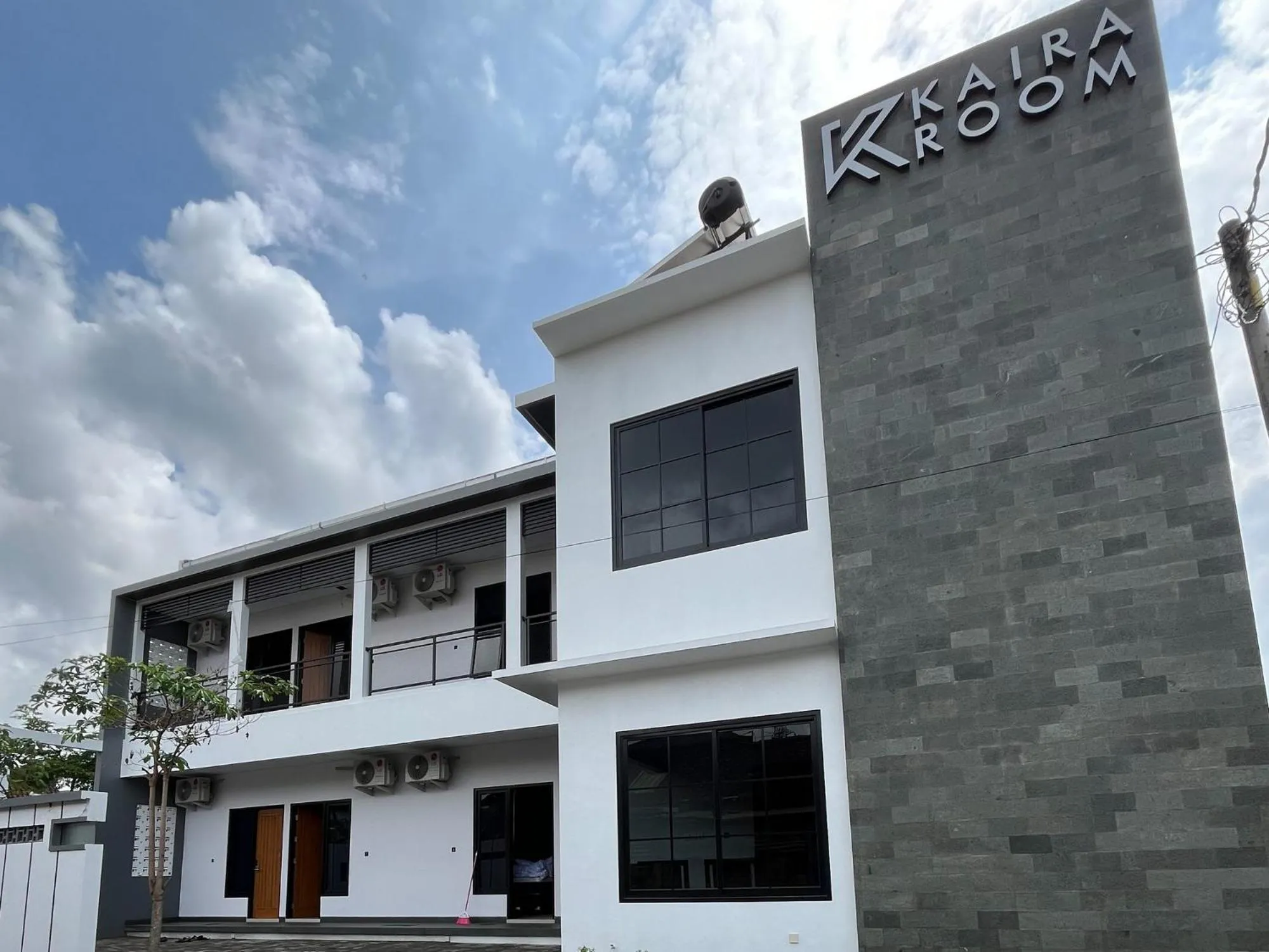 Property building in Kaira Room Guest House Syariah Mitra RedDoorz