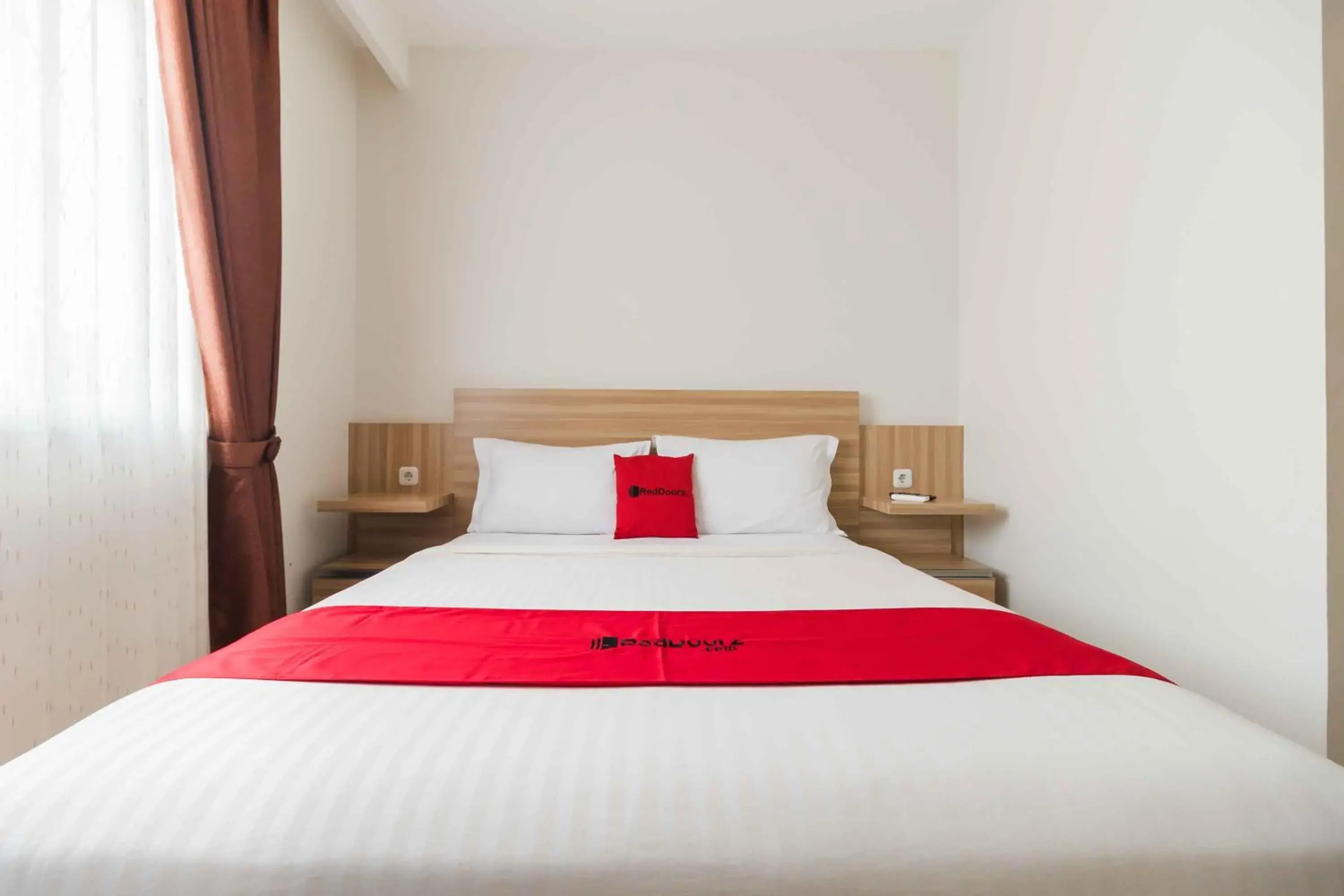 Deluxe Double Room in RedDoorz at Homestay Lotus 2 Pangkal Pinang Deluxe Double Room in RedDoorz at Homestay Lotus 2 Pangkal Pinang