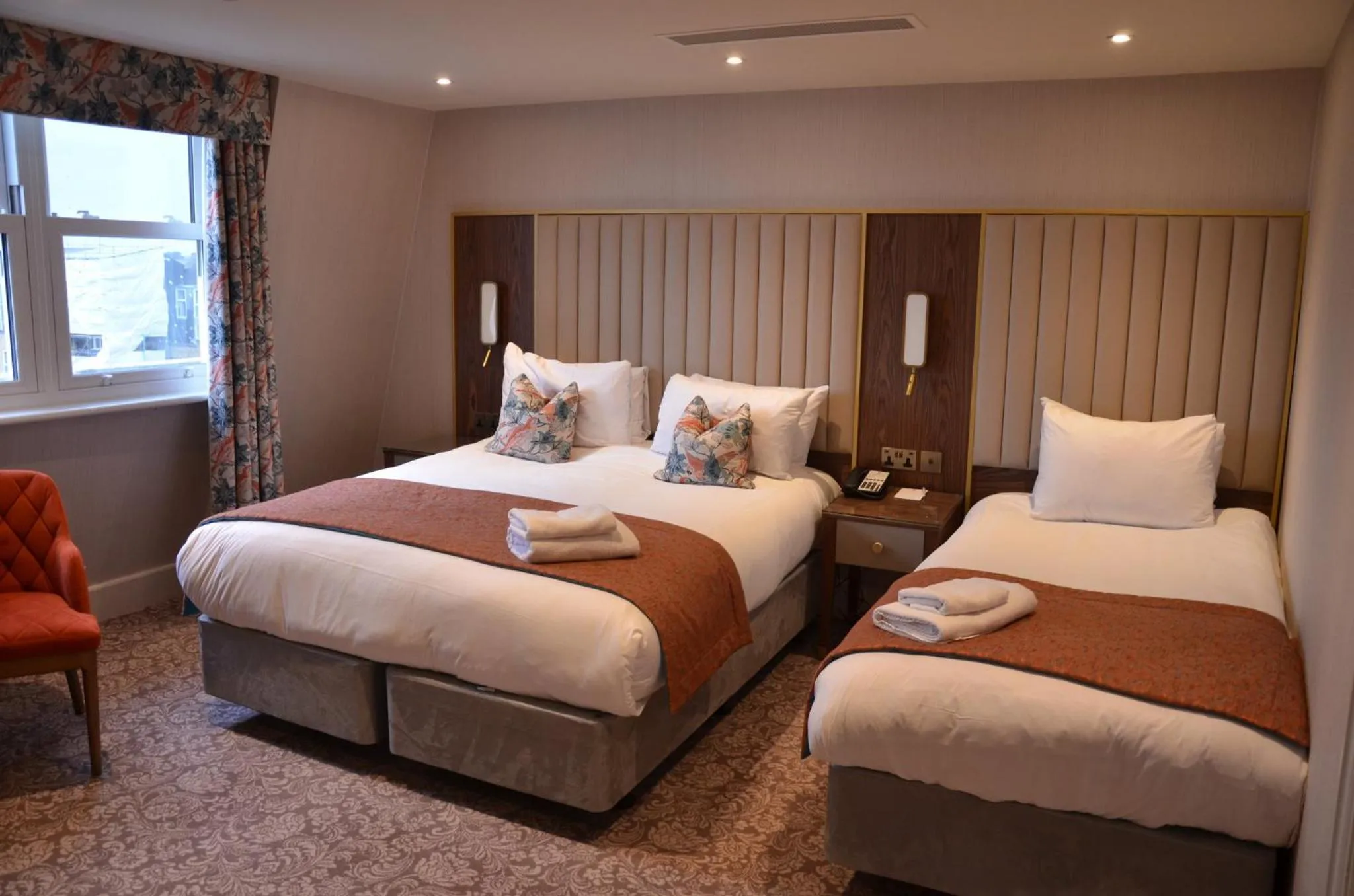 Photo of the whole room, Bed in voco The Clifton Folkestone by IHG