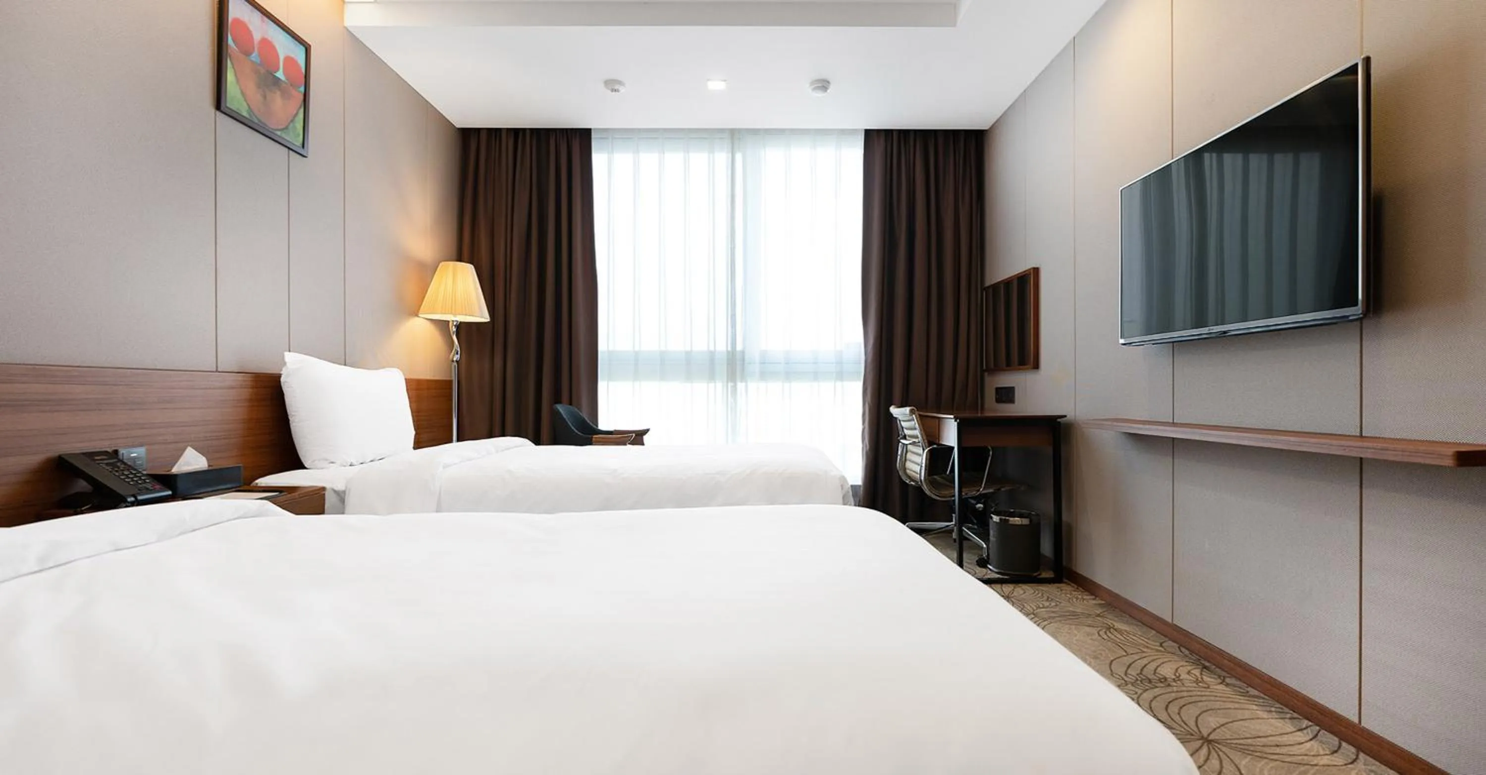 Bed in Gloucester Hotel Jeonju