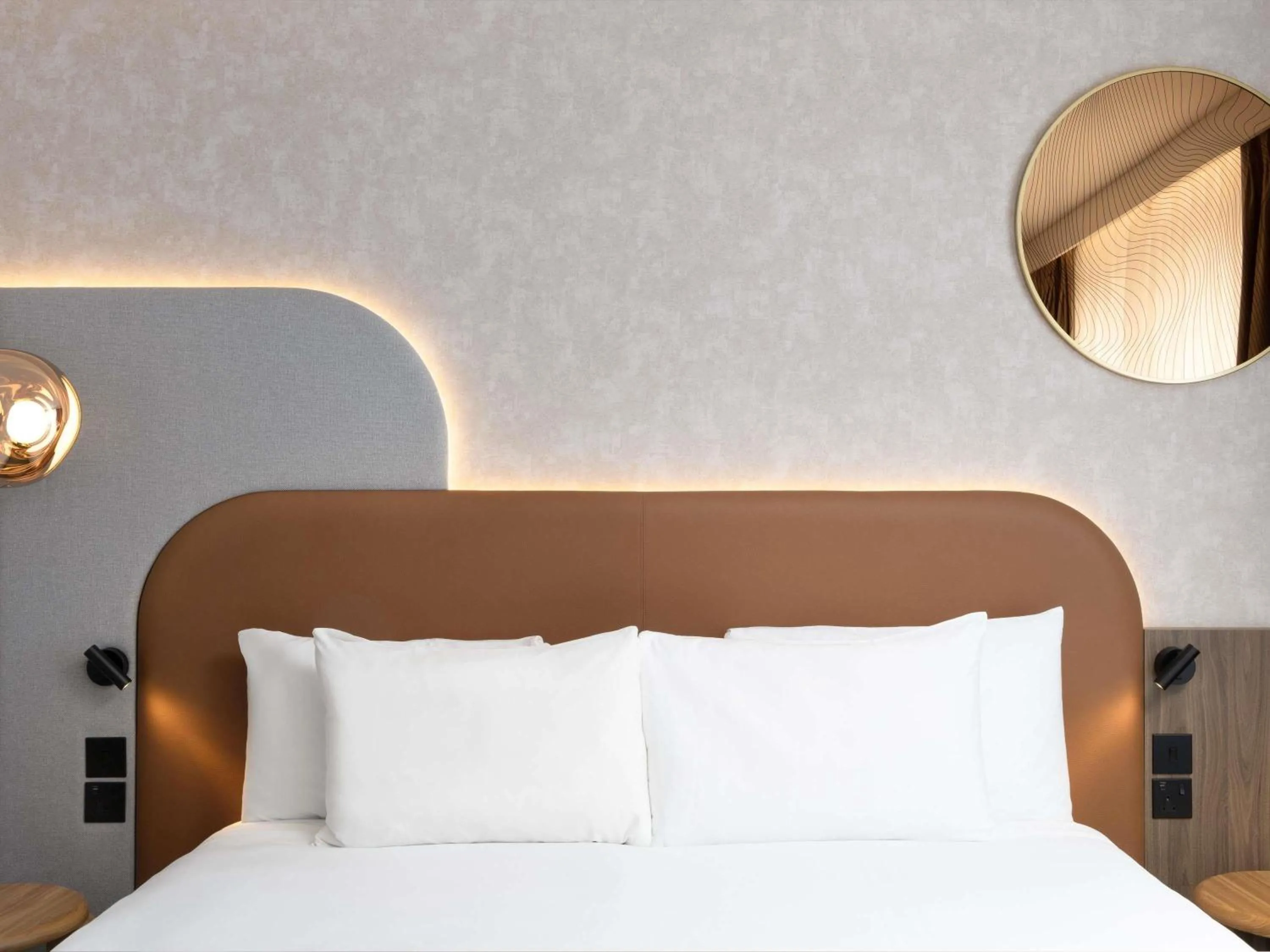 Bedroom, Bed in ibis London Earls Court