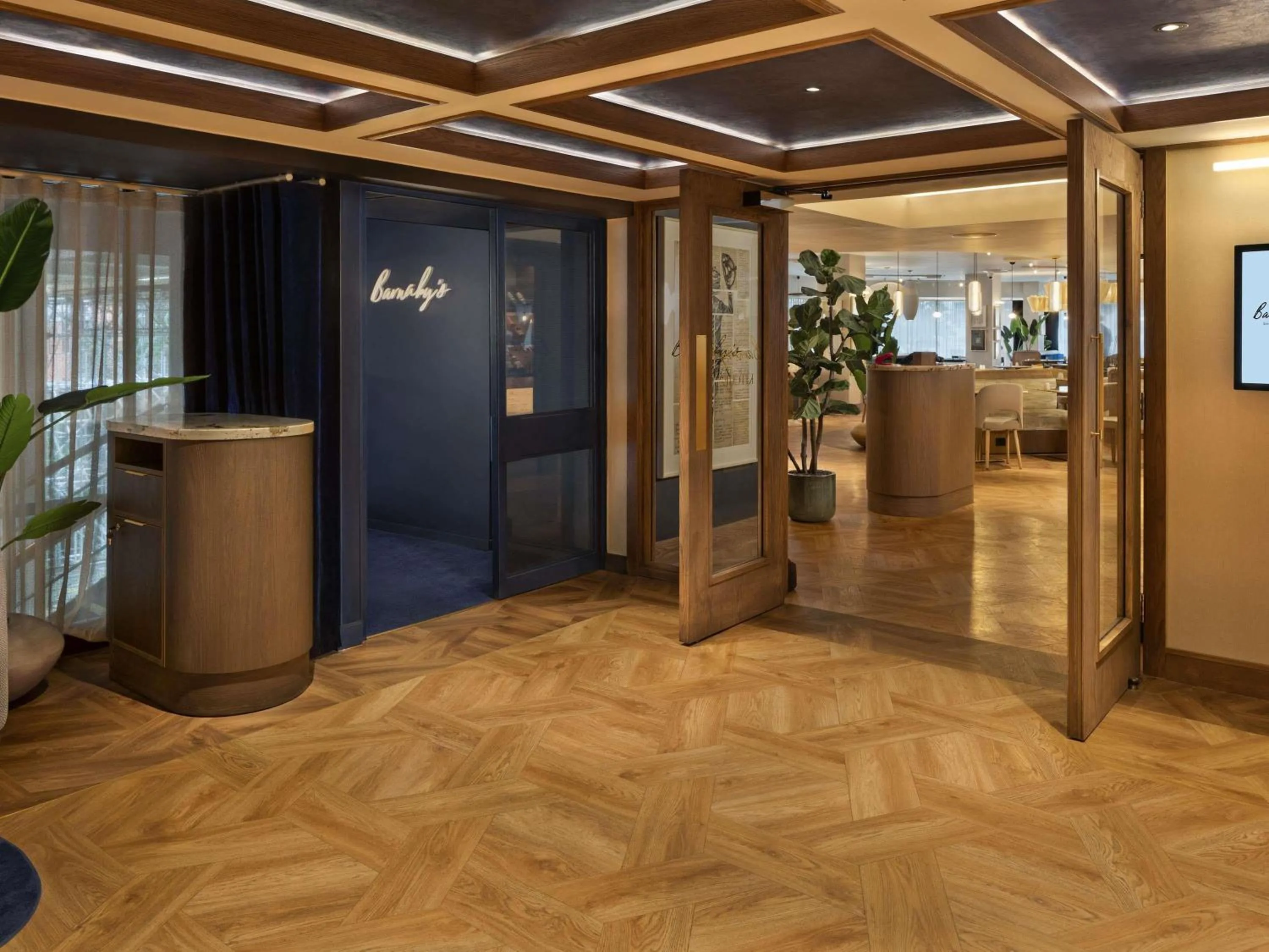 Lounge or bar in ibis London Earls Court