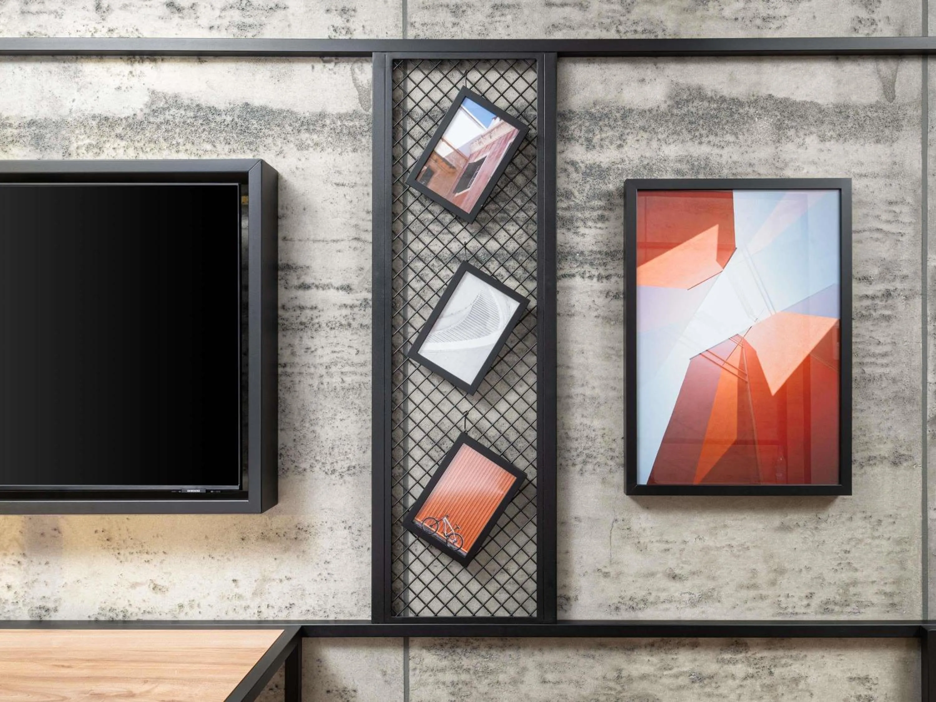 Bedroom in ibis London Earls Court