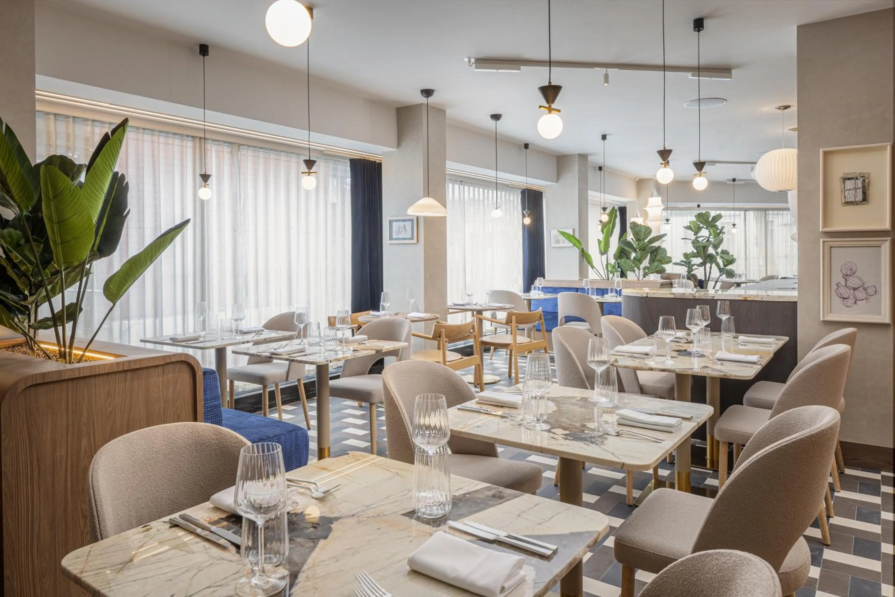 Restaurant/places to eat in ibis London Earls Court