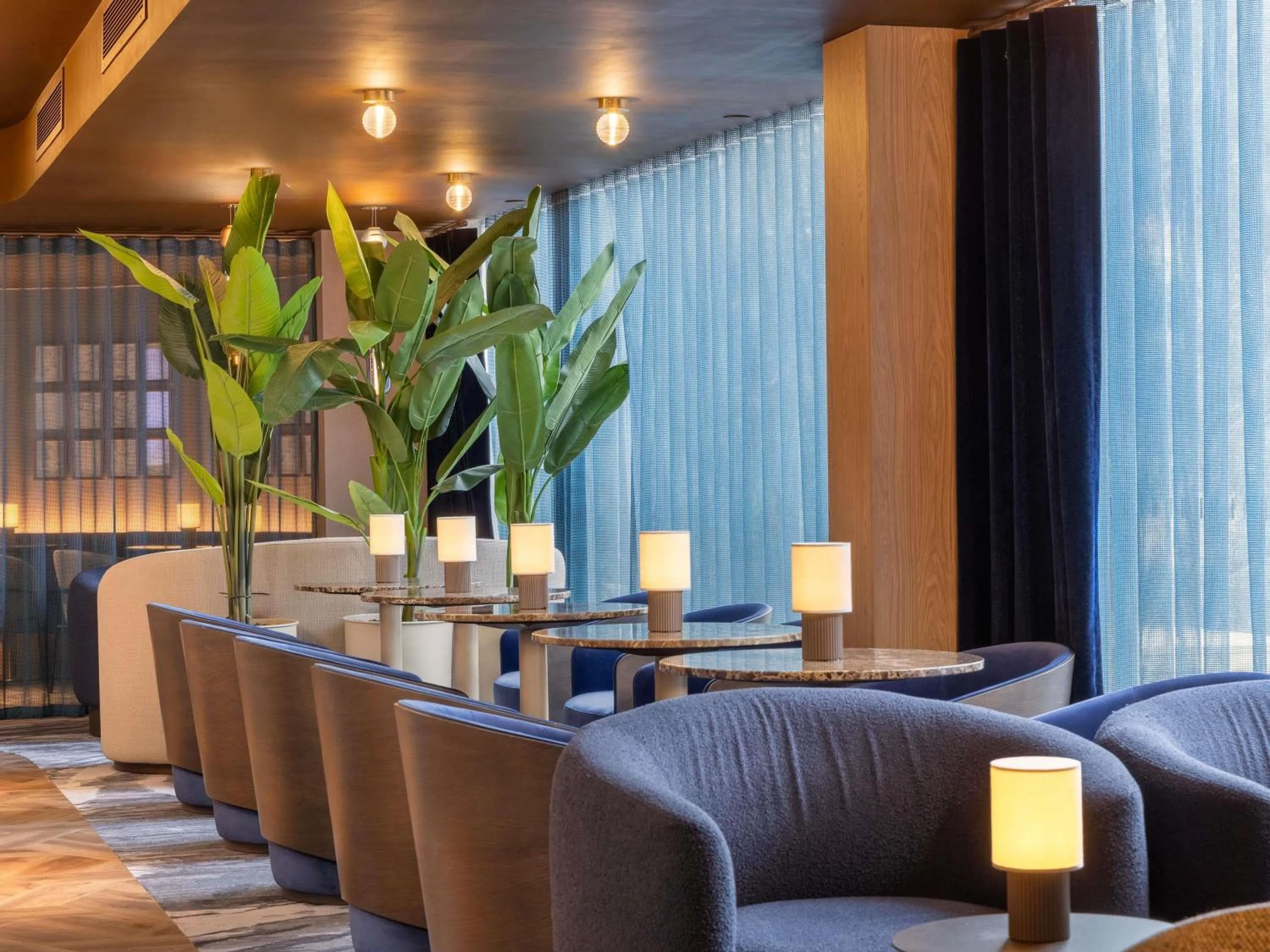 Lounge or bar in ibis London Earls Court