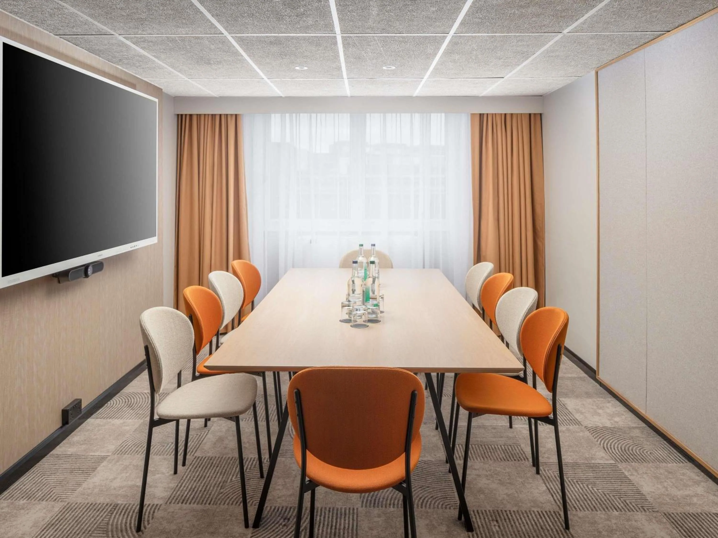 Meeting/conference room in ibis London Earls Court
