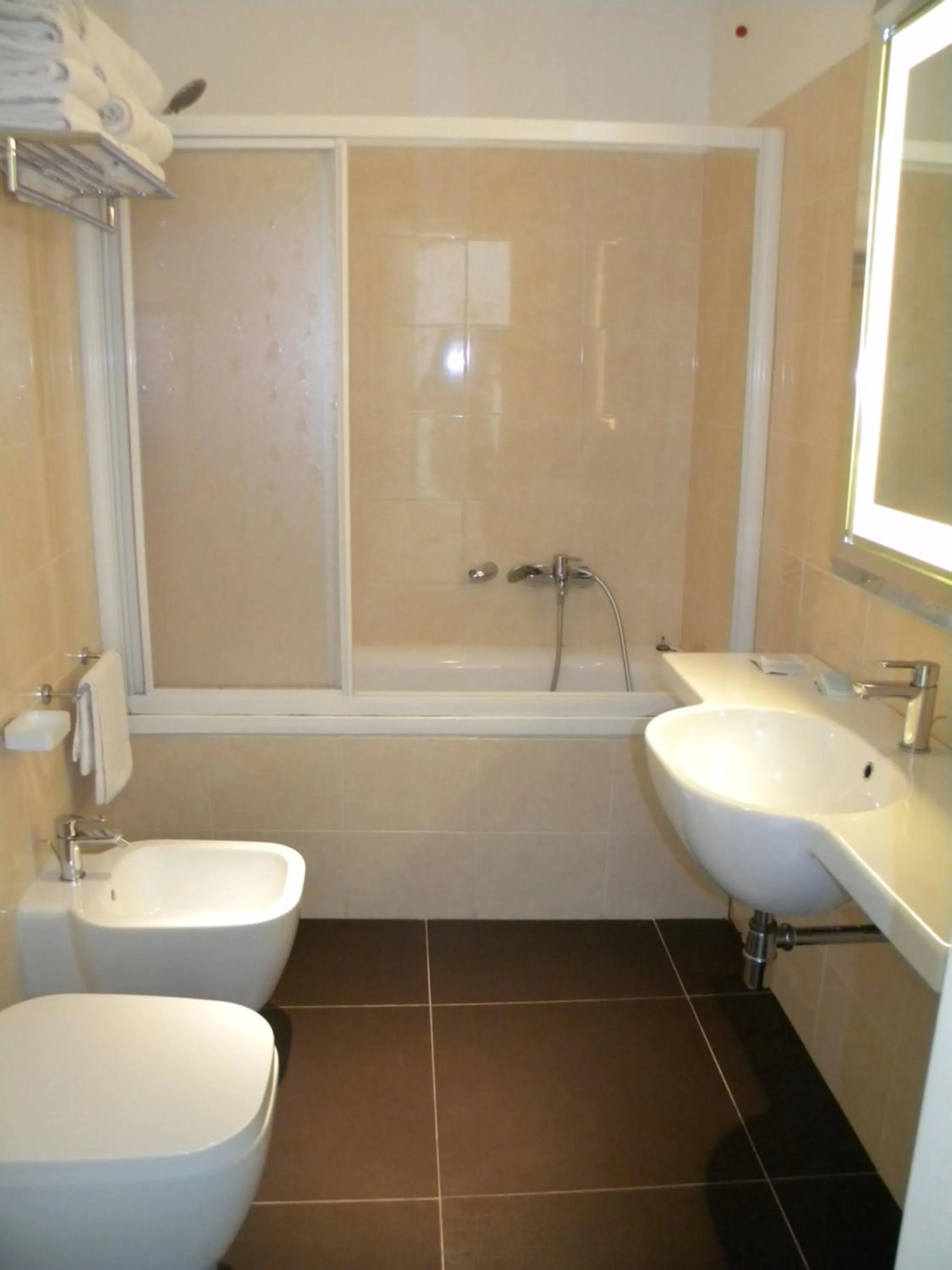 Bathroom in HOTEL GENOVA