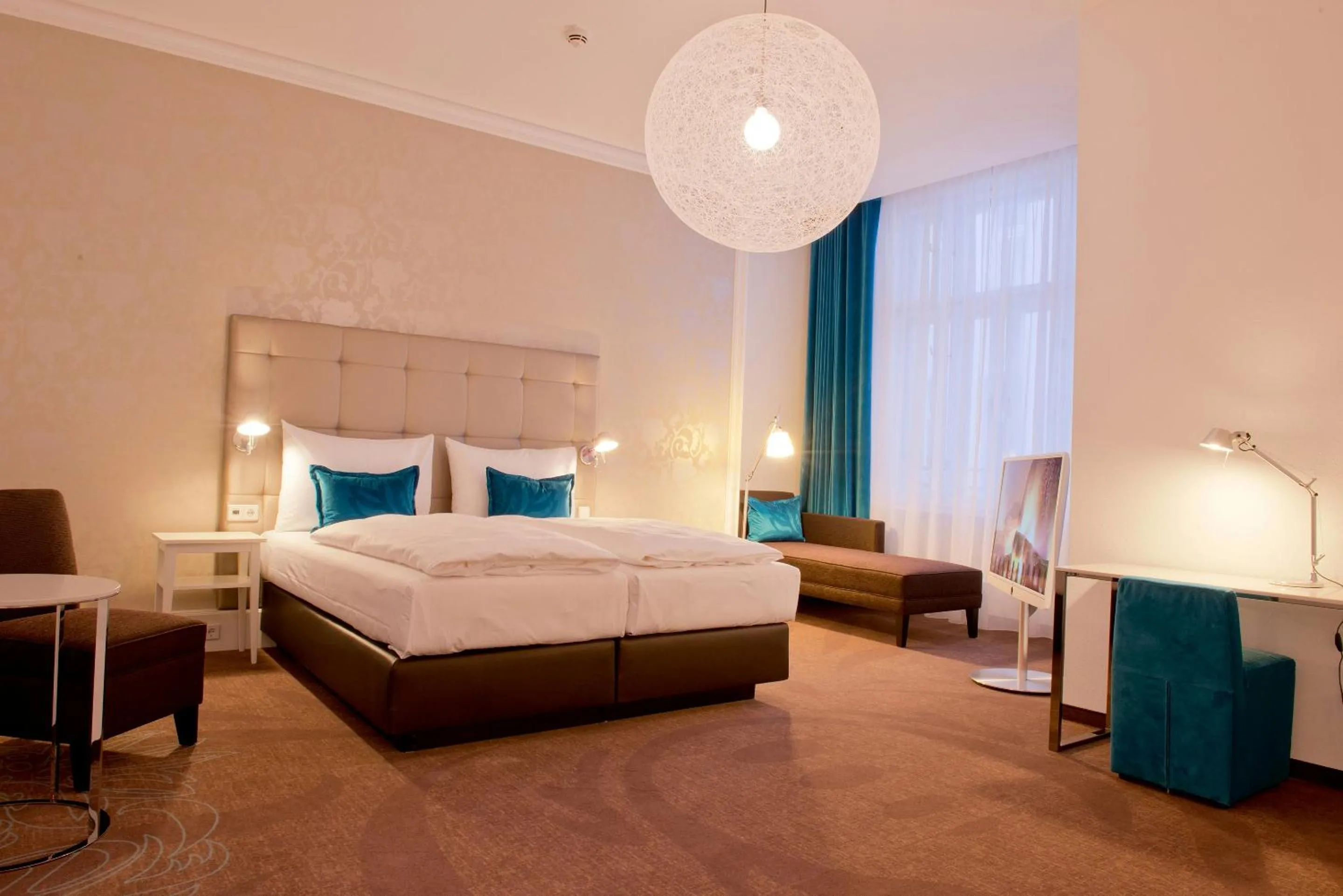 Bedroom, Bed in The Cloud One Wien-Staatsoper