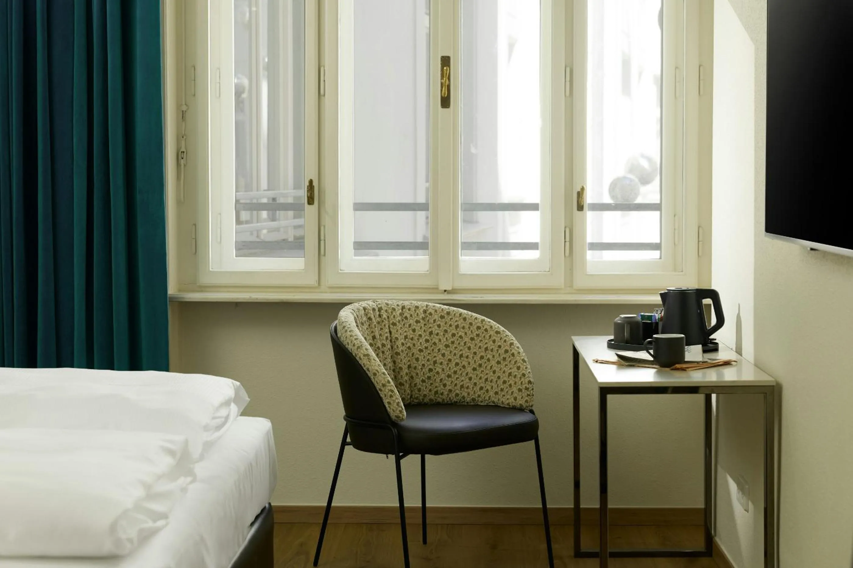 Photo of the whole room, Bed in The Cloud One Wien-Staatsoper