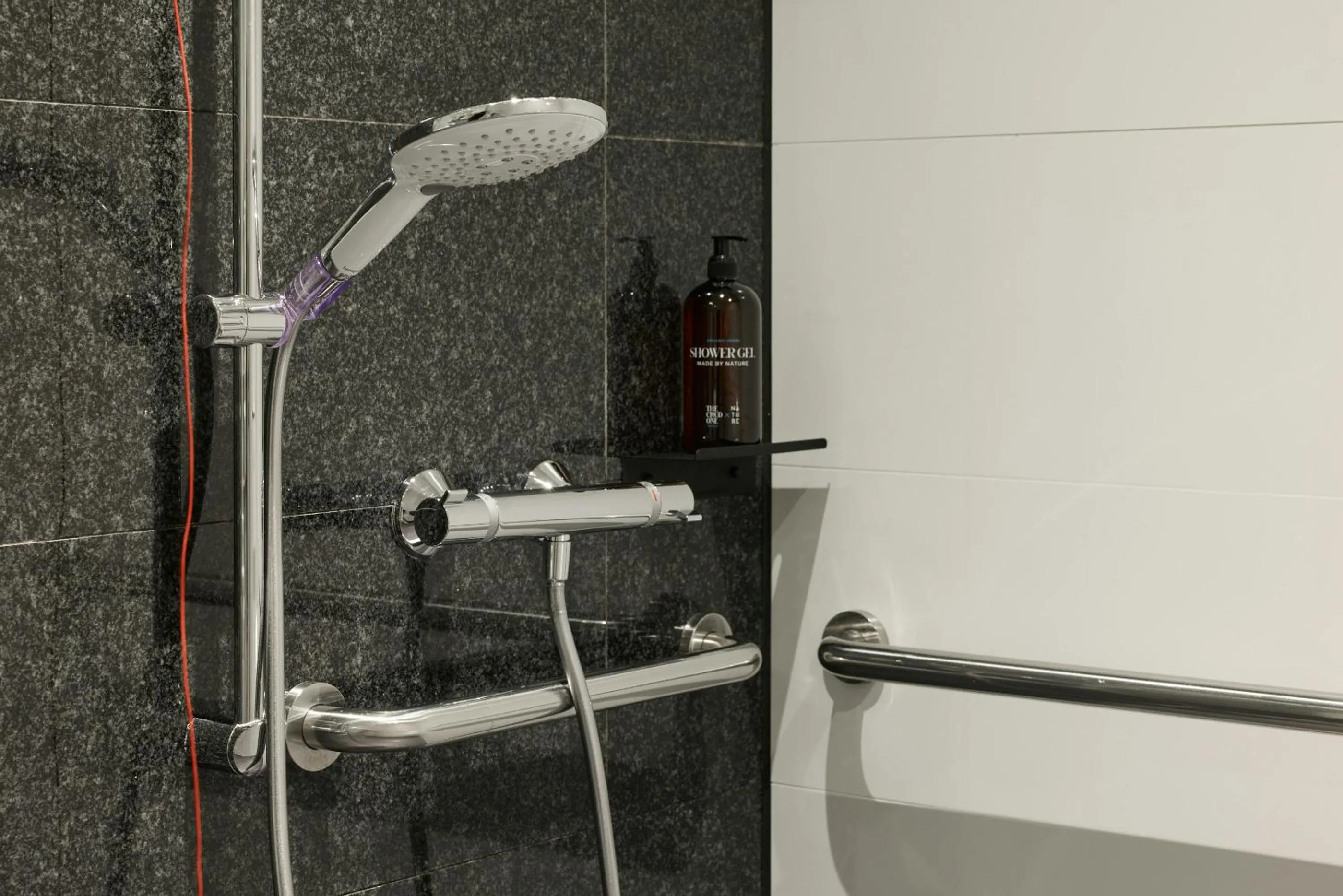 Bathroom in The Cloud One Wien-Staatsoper