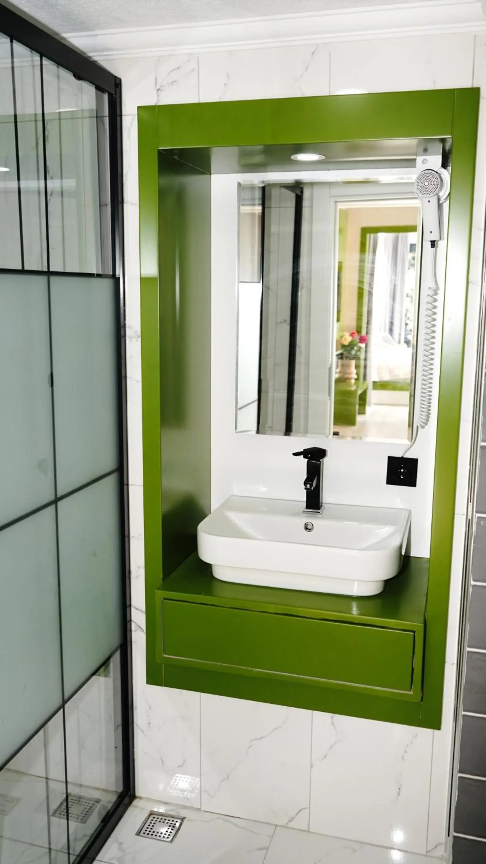 River Side TinyHouse River Side TinyHouse