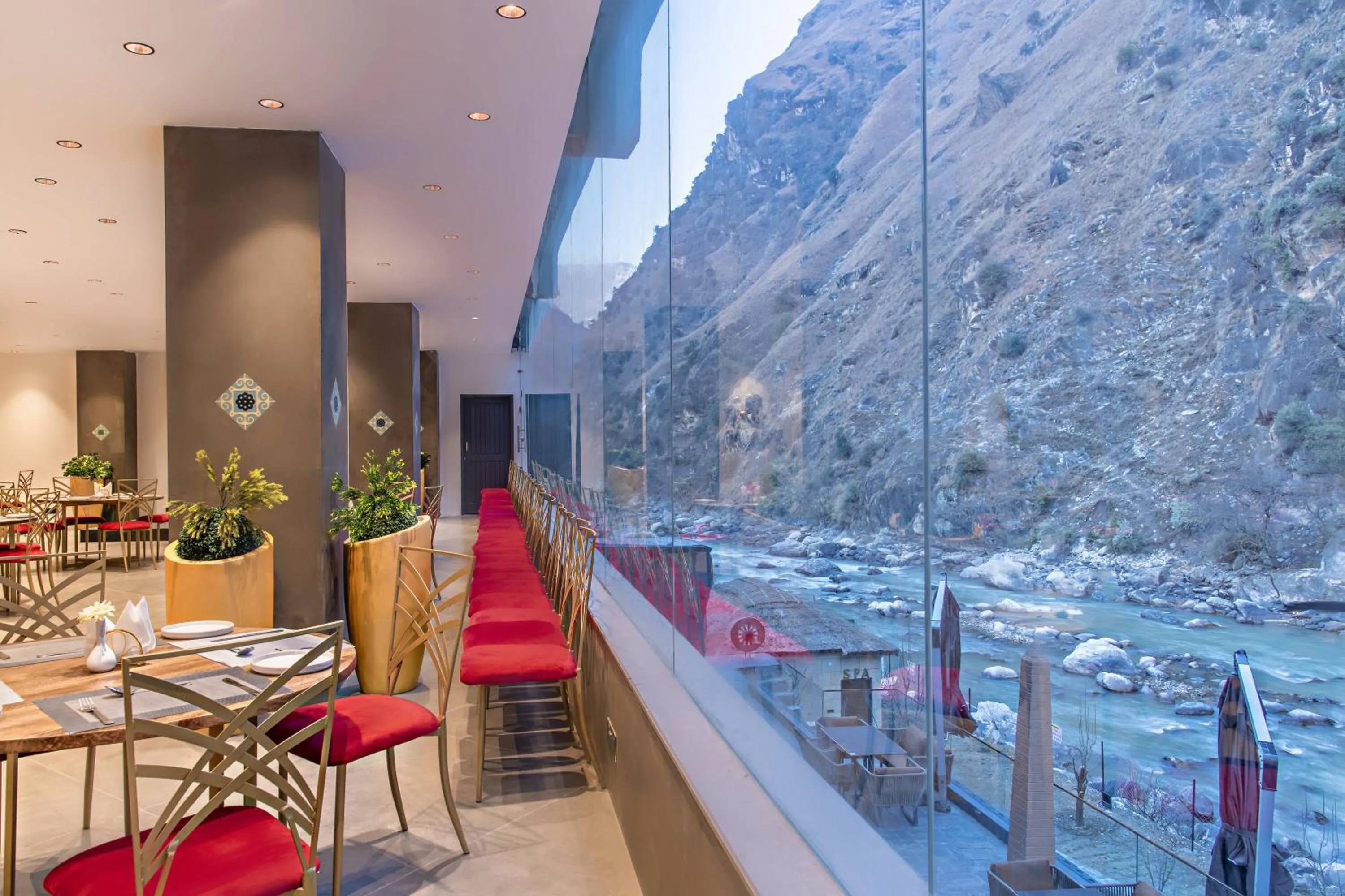 Restaurant/places to eat in Echor Palm Bliss Riverside Resort & Spa Kasol