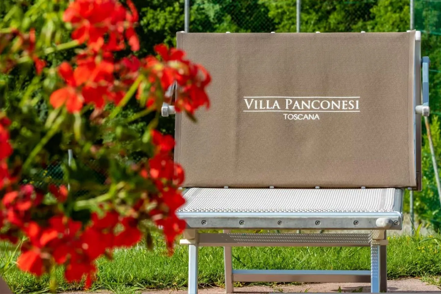 Two-Bedroom Apartment with Garden View in Villa Panconesi