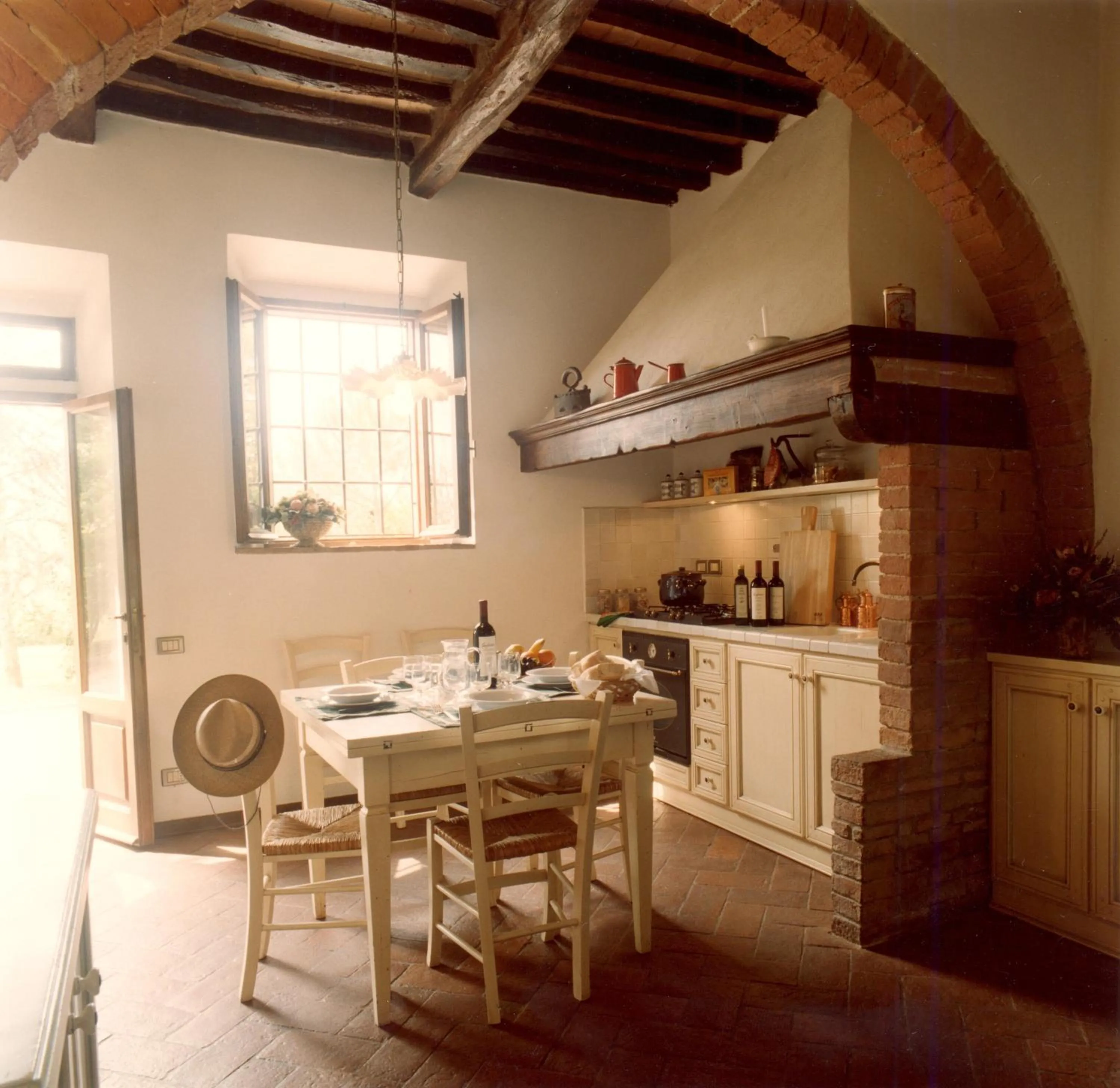 Two-Bedroom Family Apartment in Villa Panconesi