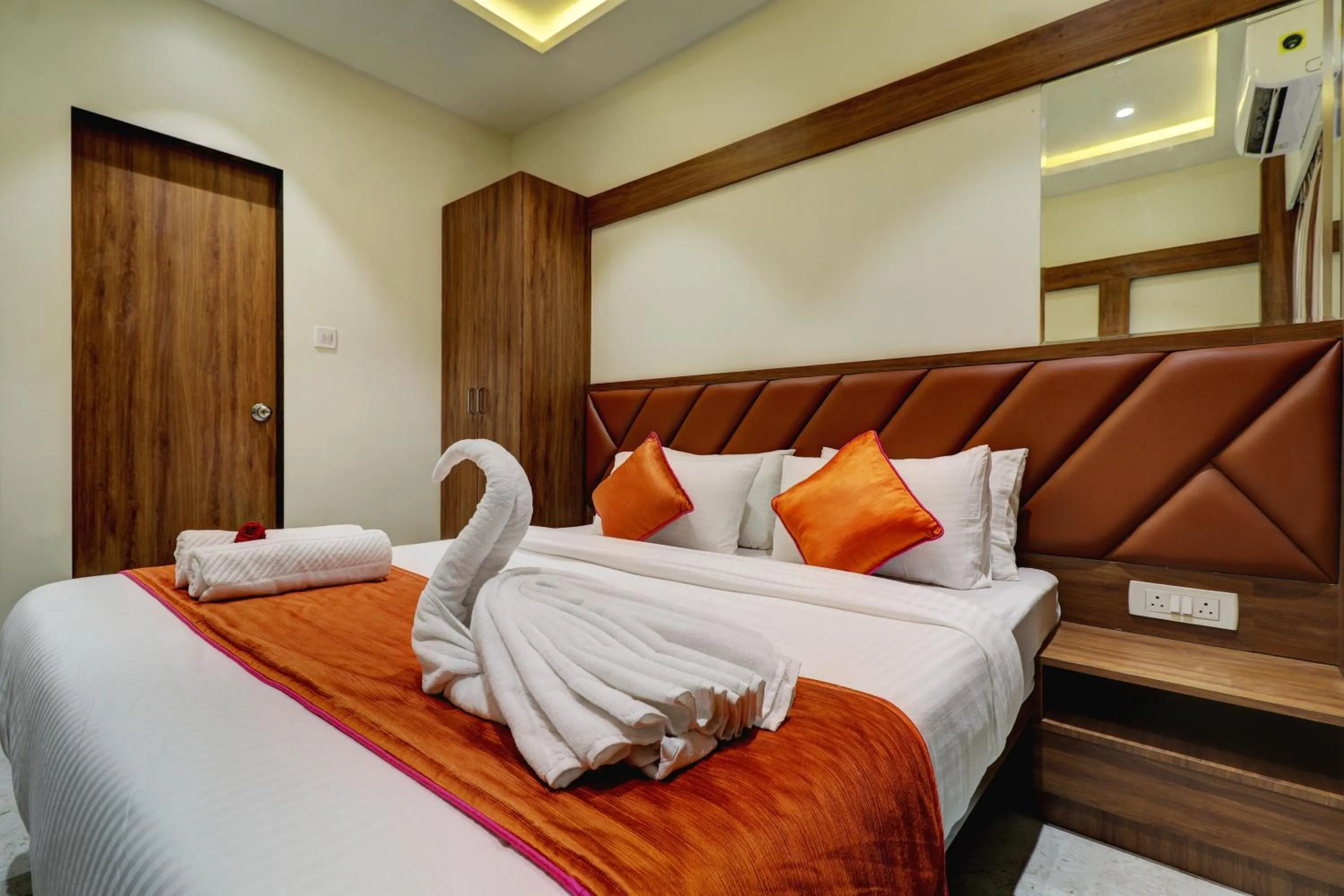 View (from property/room), Bed in Hotel Archith