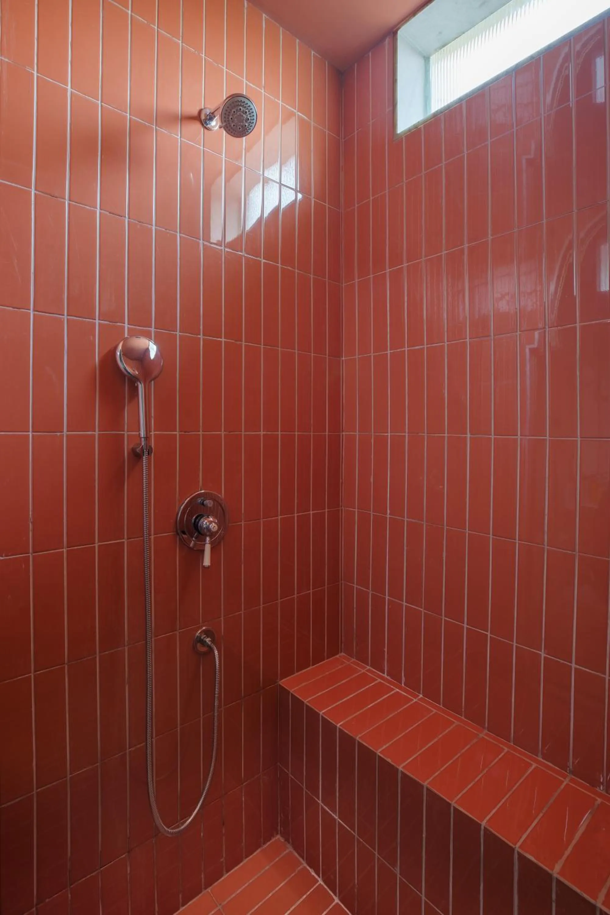 Shower in Manuscript - Jhilwara Haveli