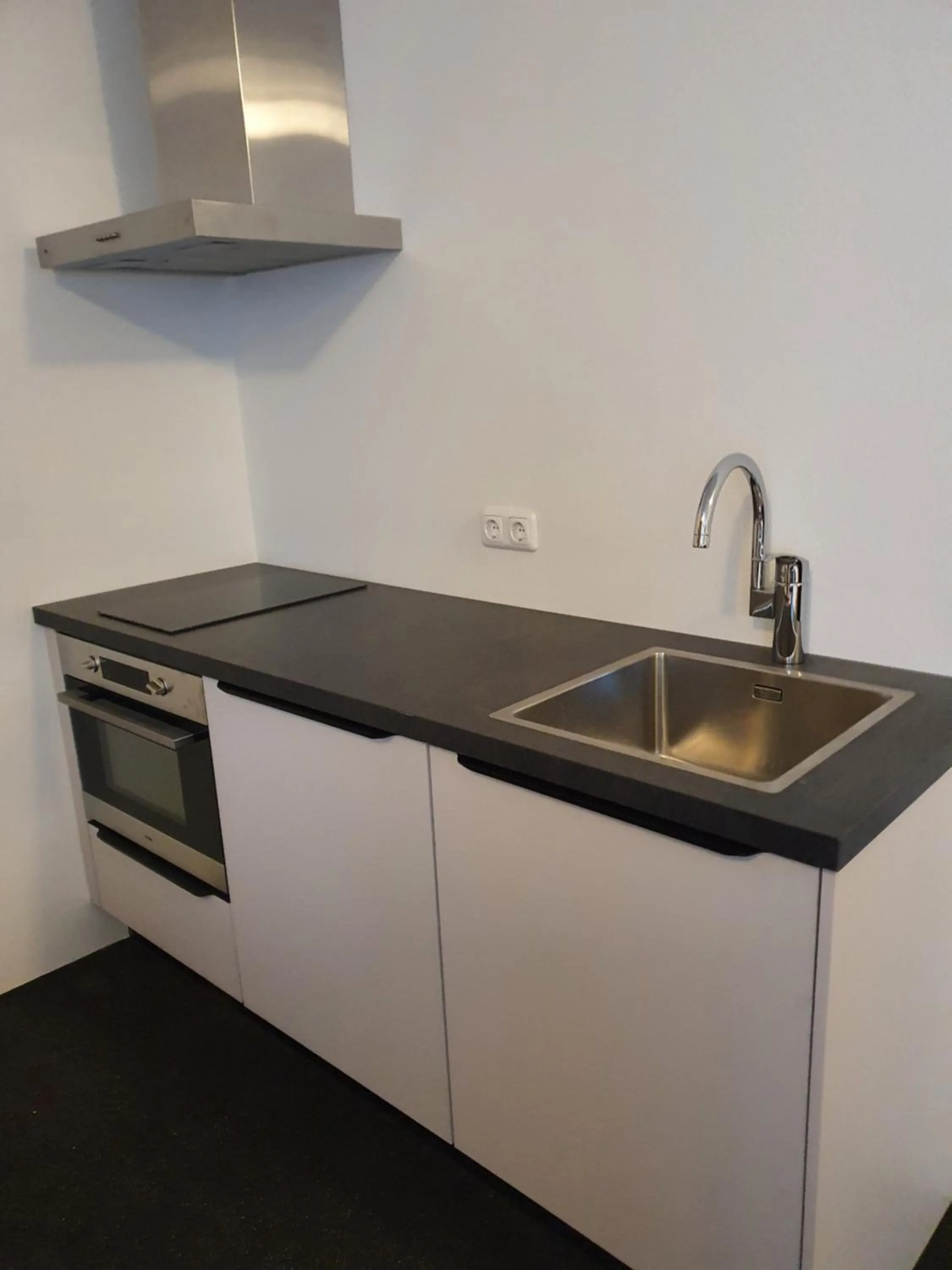 Kitchen or kitchenette in Hotel Courage Nijmegen