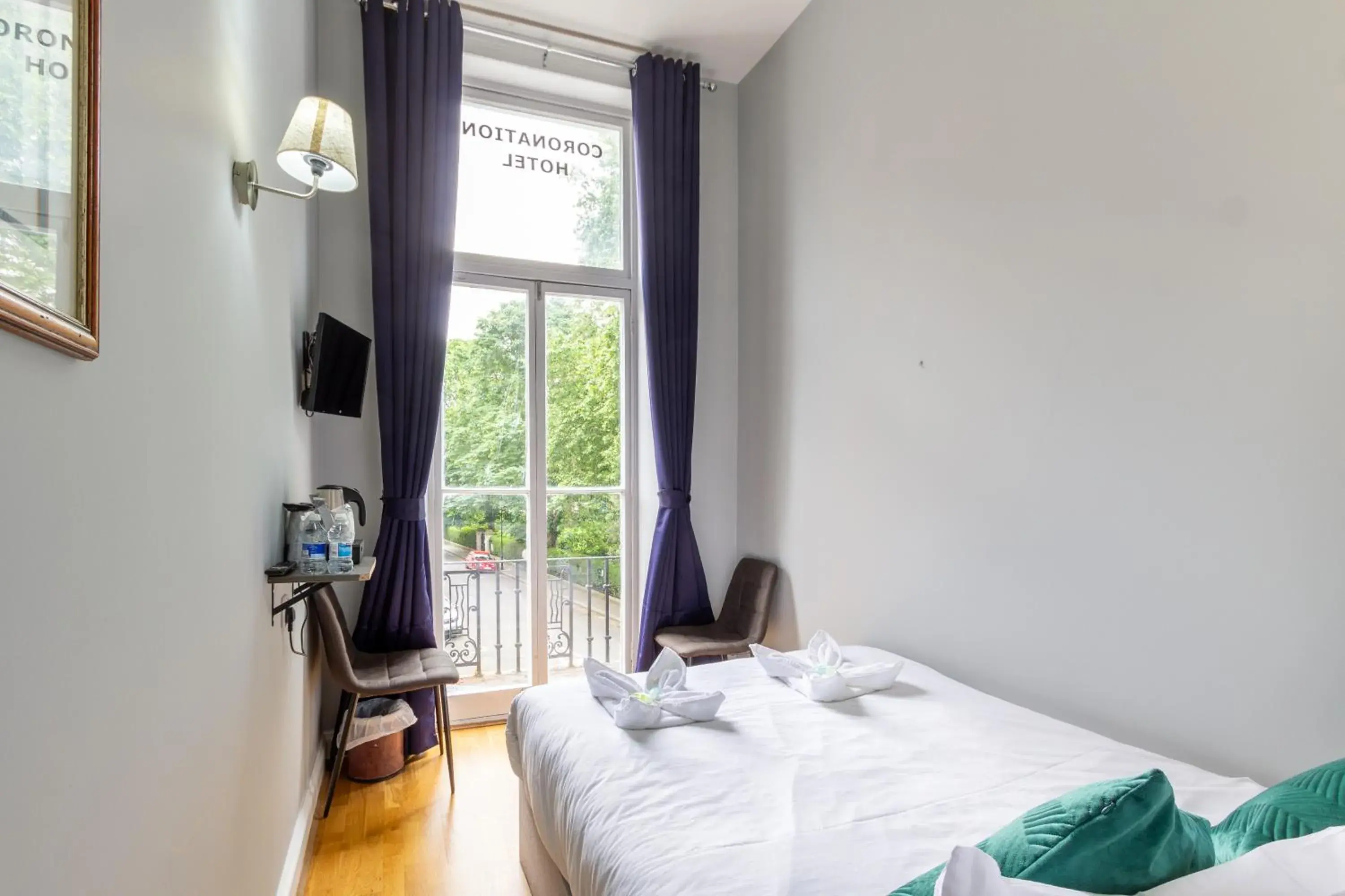 Double Room - single occupancy in Coronation Hotel Double Room - single occupancy in Coronation Hotel