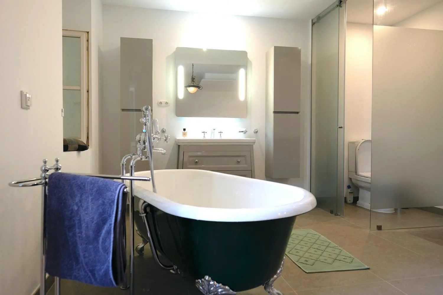 Bathroom in Quinta Amarela XL by Portucasa