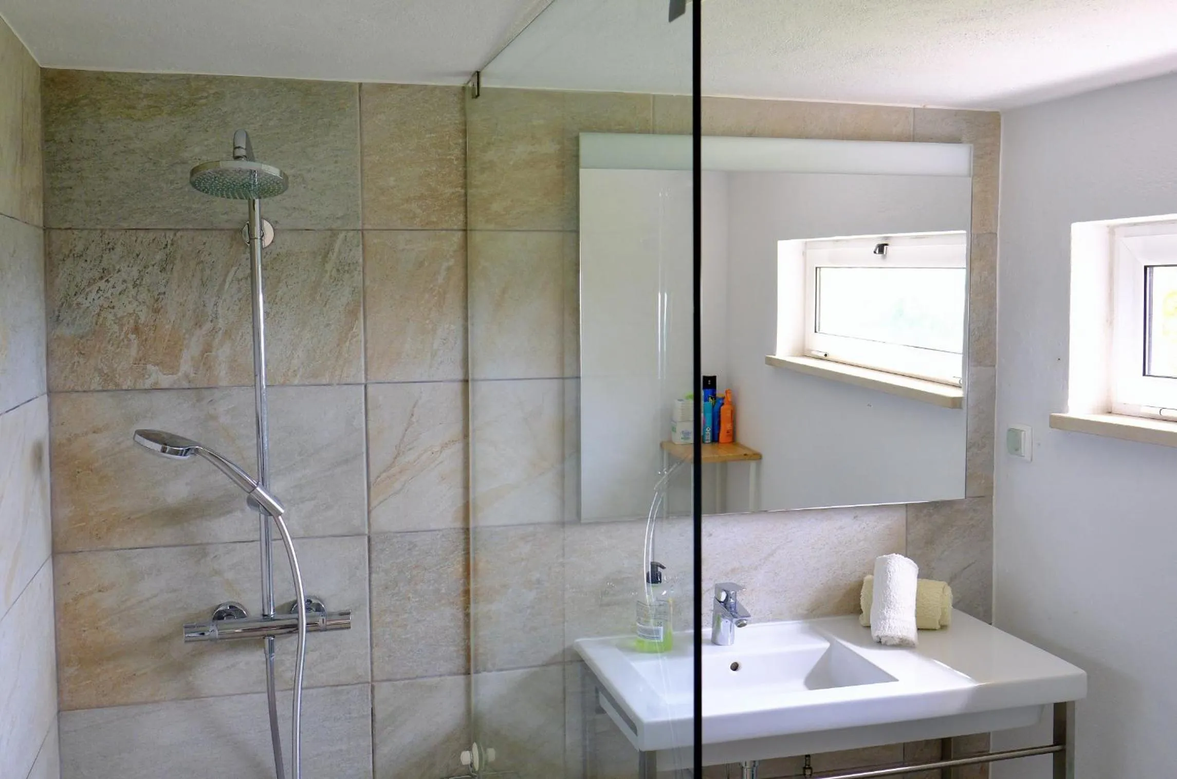 Bathroom in Quinta Amarela XL by Portucasa