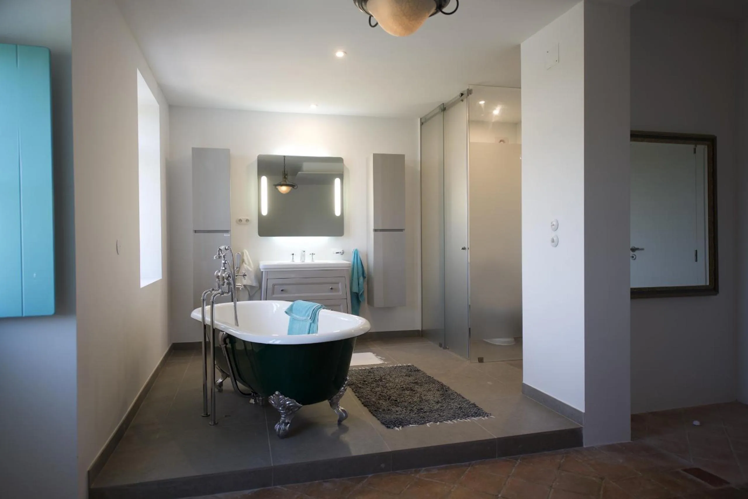 Bathroom in Quinta Amarela XL by Portucasa