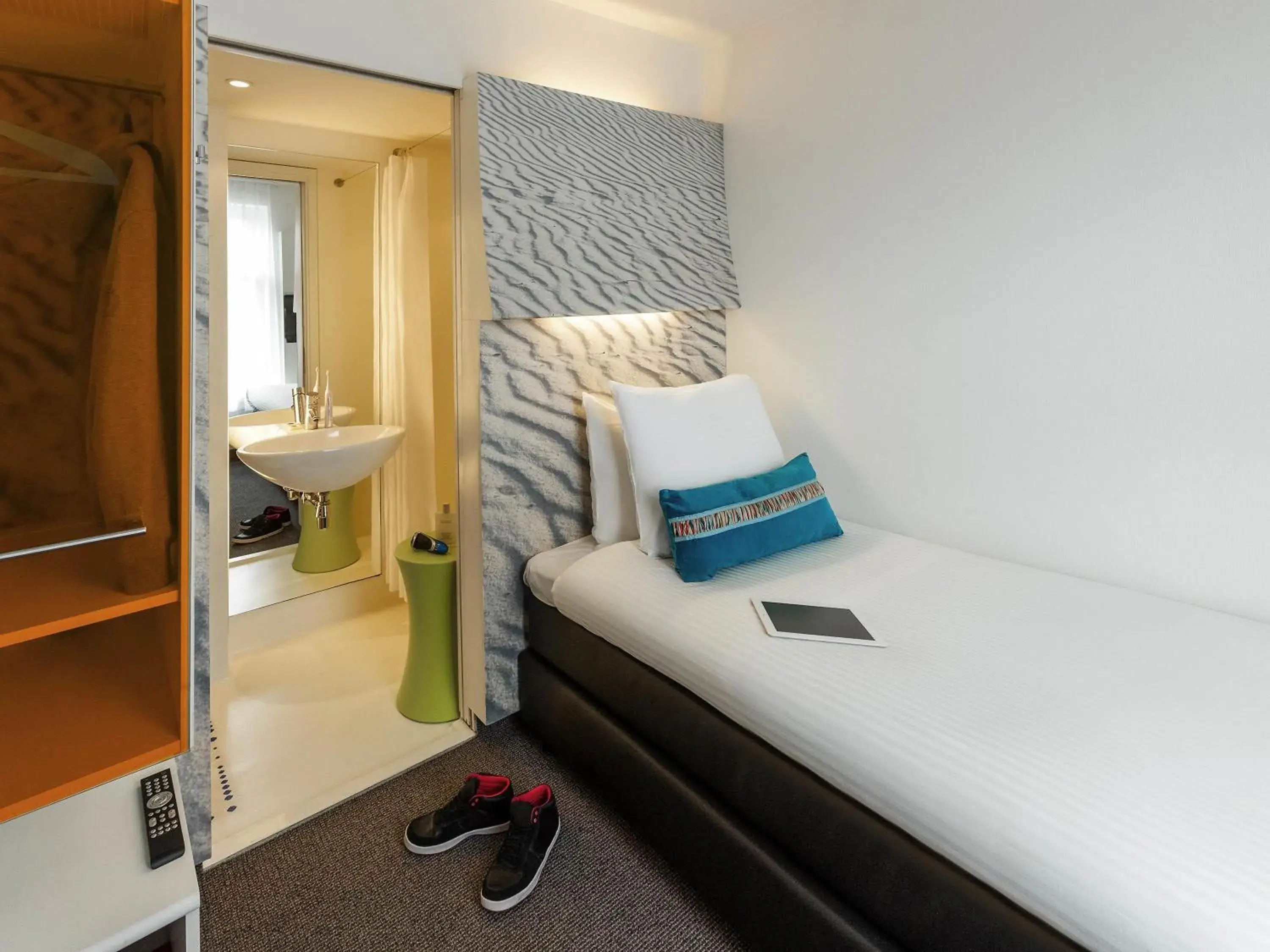 Bedroom, Bed in ibis Styles Amsterdam Central Station Bedroom, Bed in ibis Styles Amsterdam Central Station