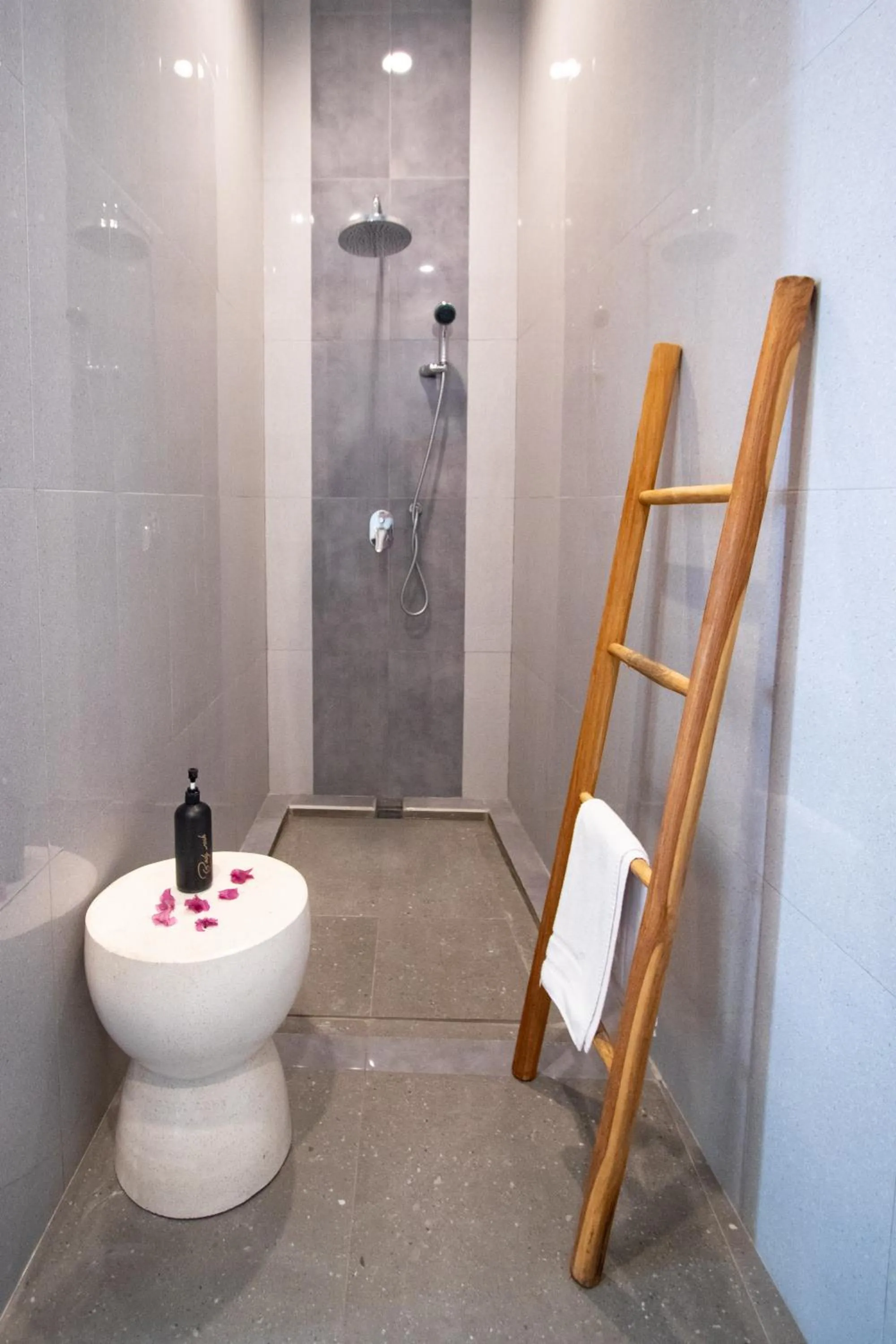 Bathroom in Umalas Jungle Villa- Amazing View Huge Pool Stay in Canggu