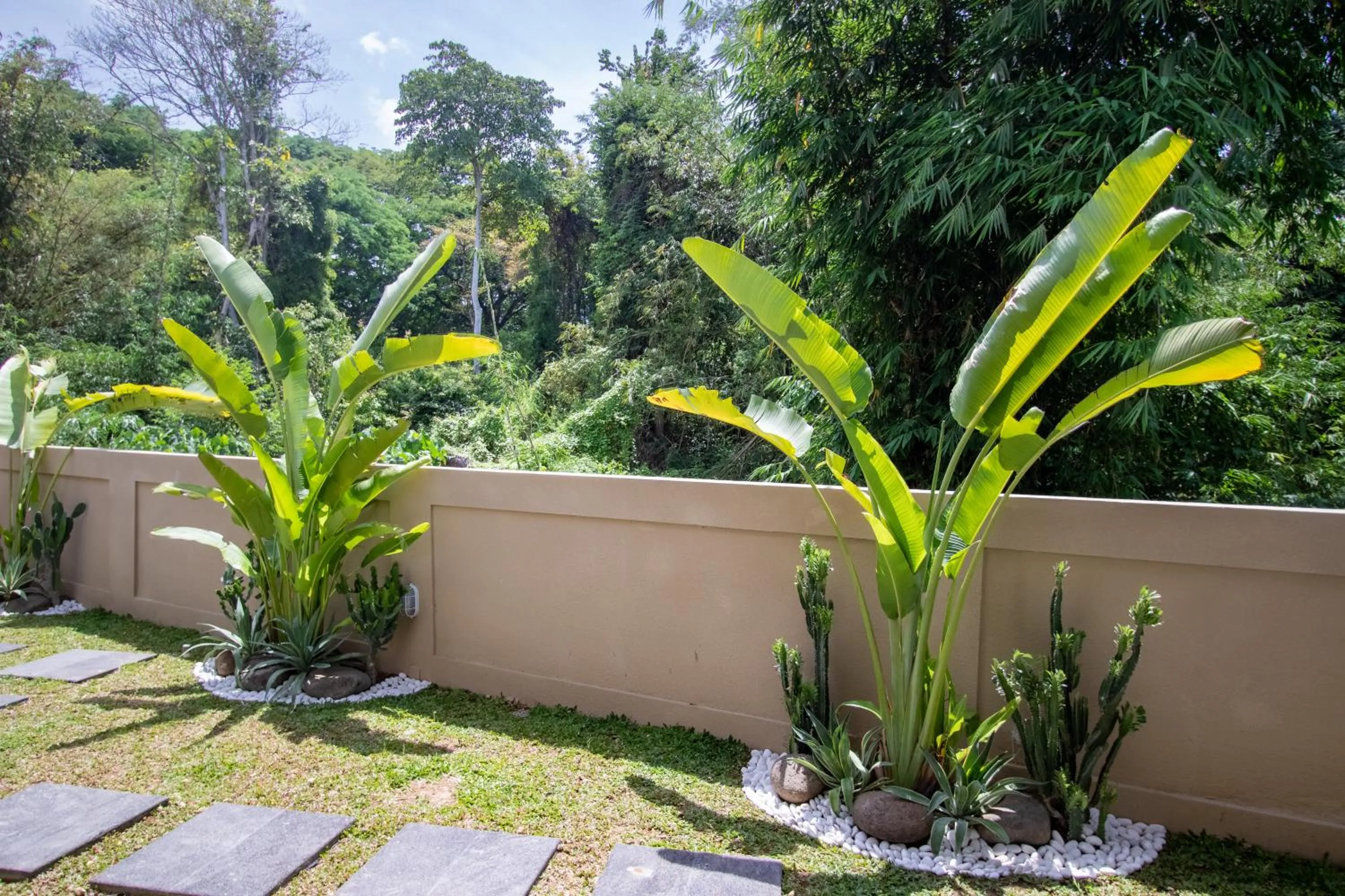 Garden in Umalas Jungle Villa- Amazing View Huge Pool Stay in Canggu
