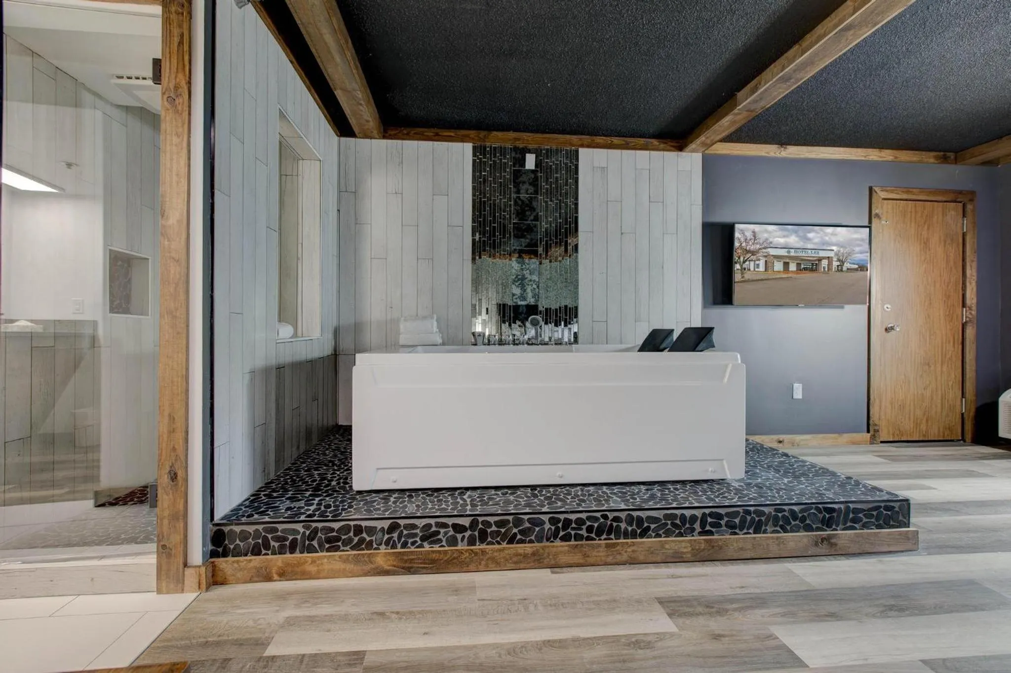 Bath in Hotel LEX, Trademark Collection by Wyndham