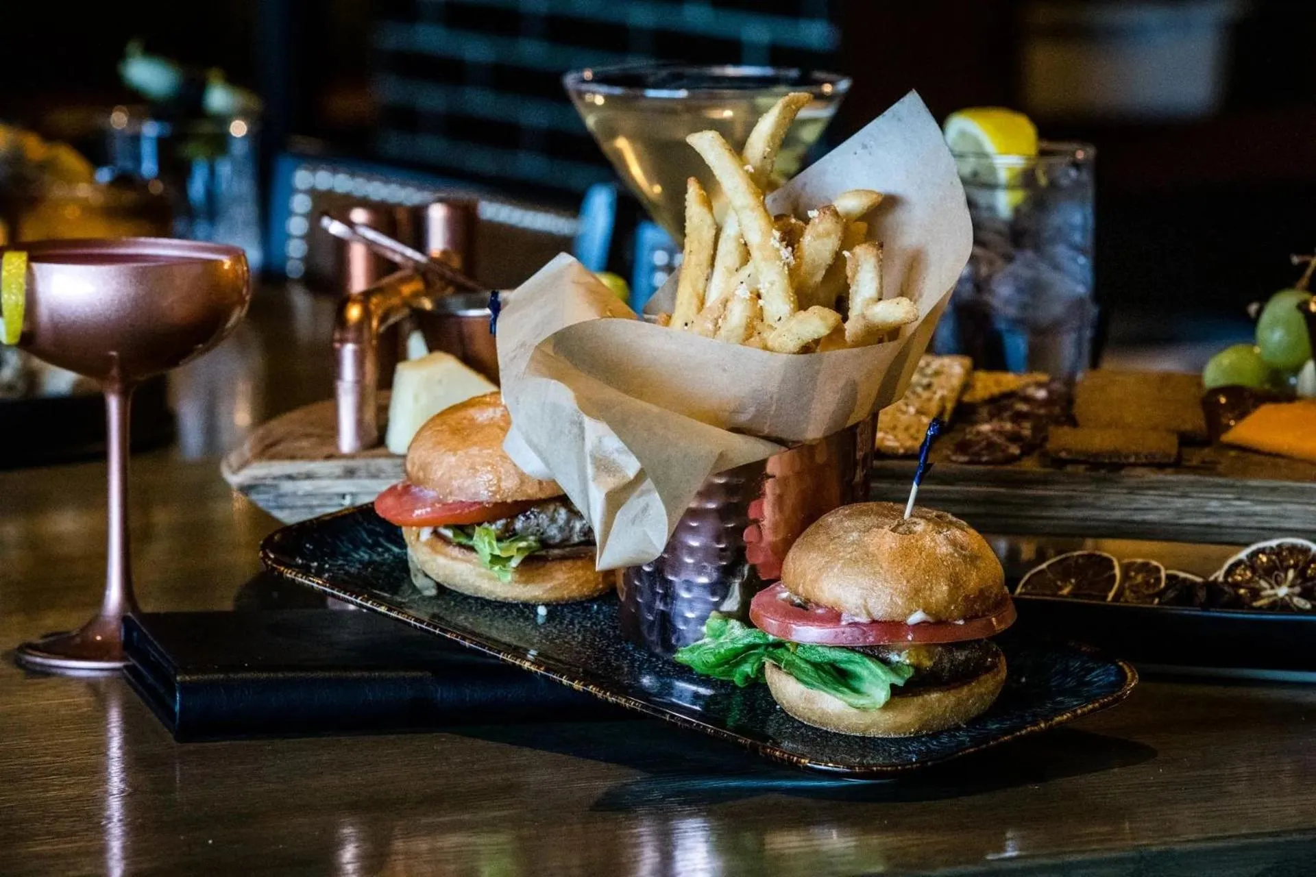 Restaurant/places to eat in Hotel LEX, Trademark Collection by Wyndham