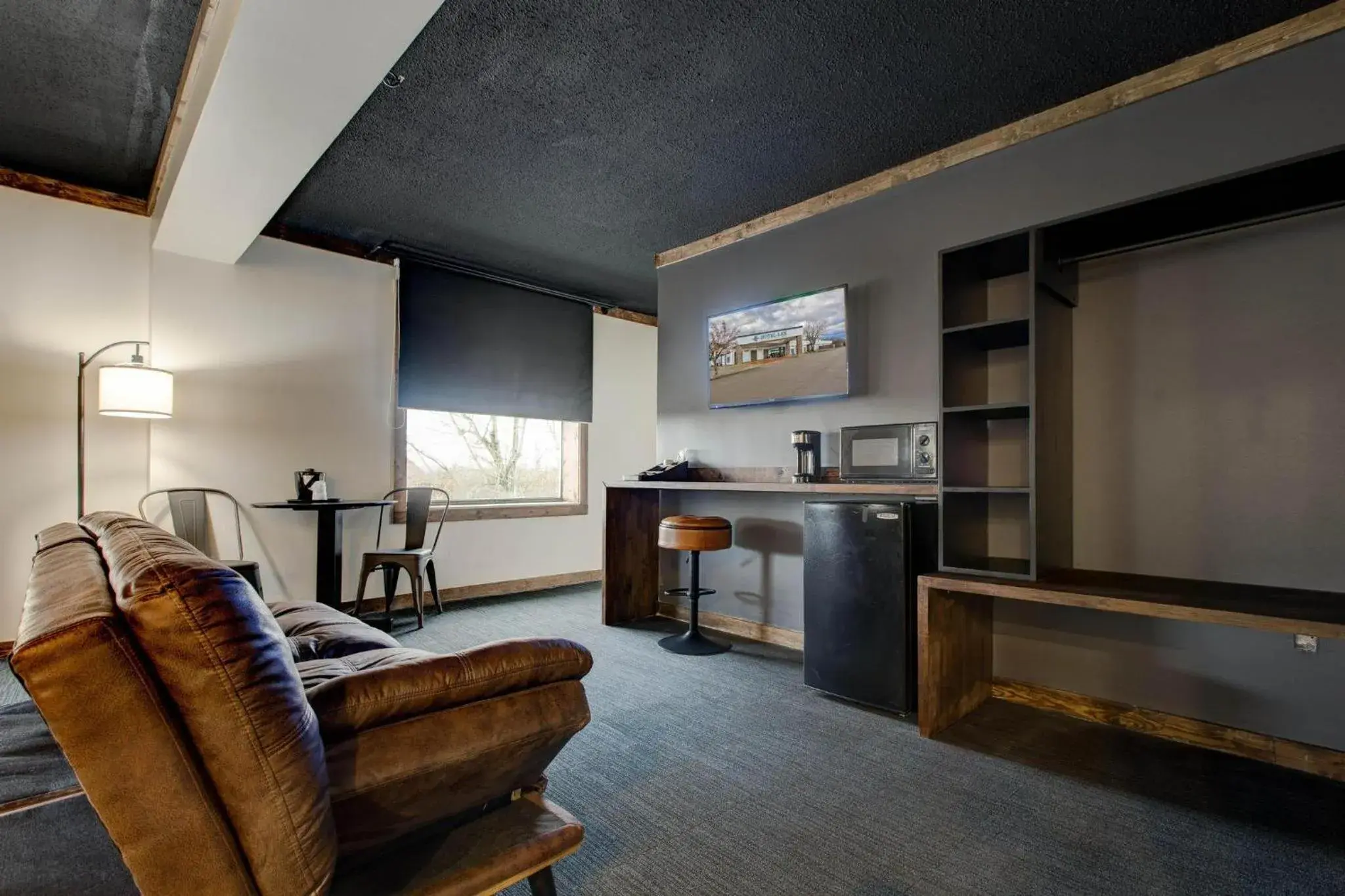 One-Bedroom King Suite - Non-Smoking in Hotel LEX, Trademark Collection by Wyndham One-Bedroom King Suite - Non-Smoking in Hotel LEX, Trademark Collection by Wyndham