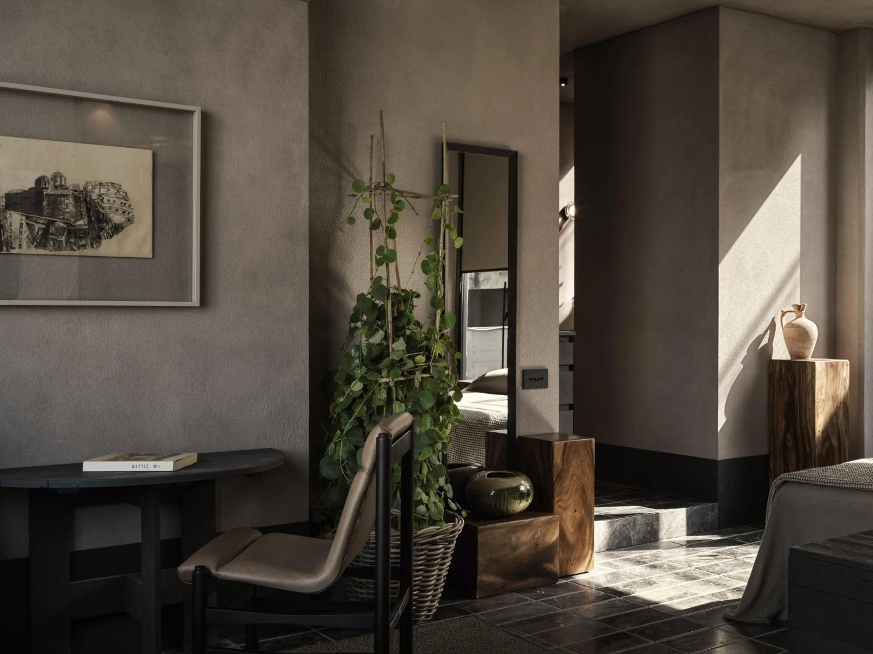 Seating area in Monastik Living in Athina