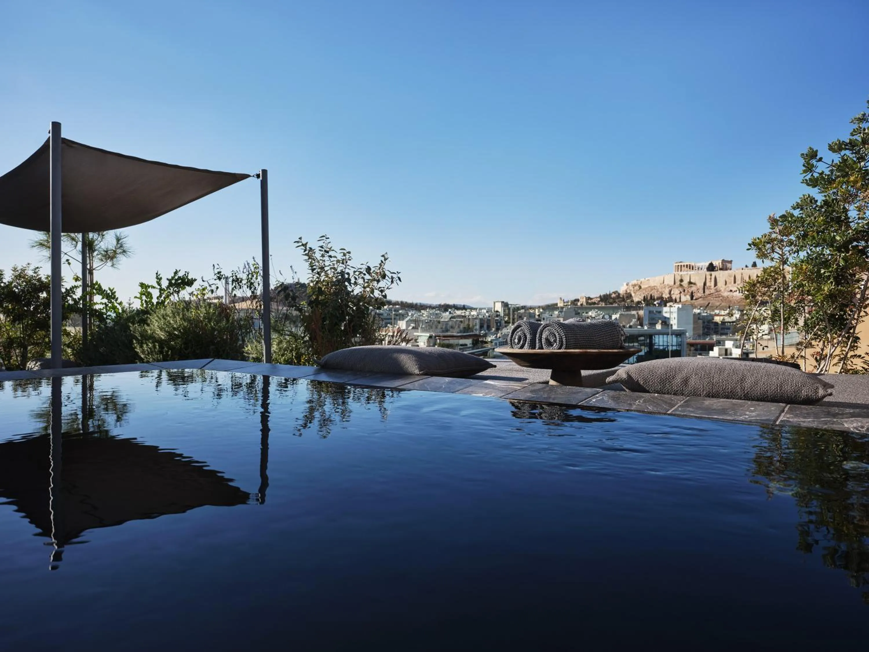 Hot Tub in Monastik Living in Athina