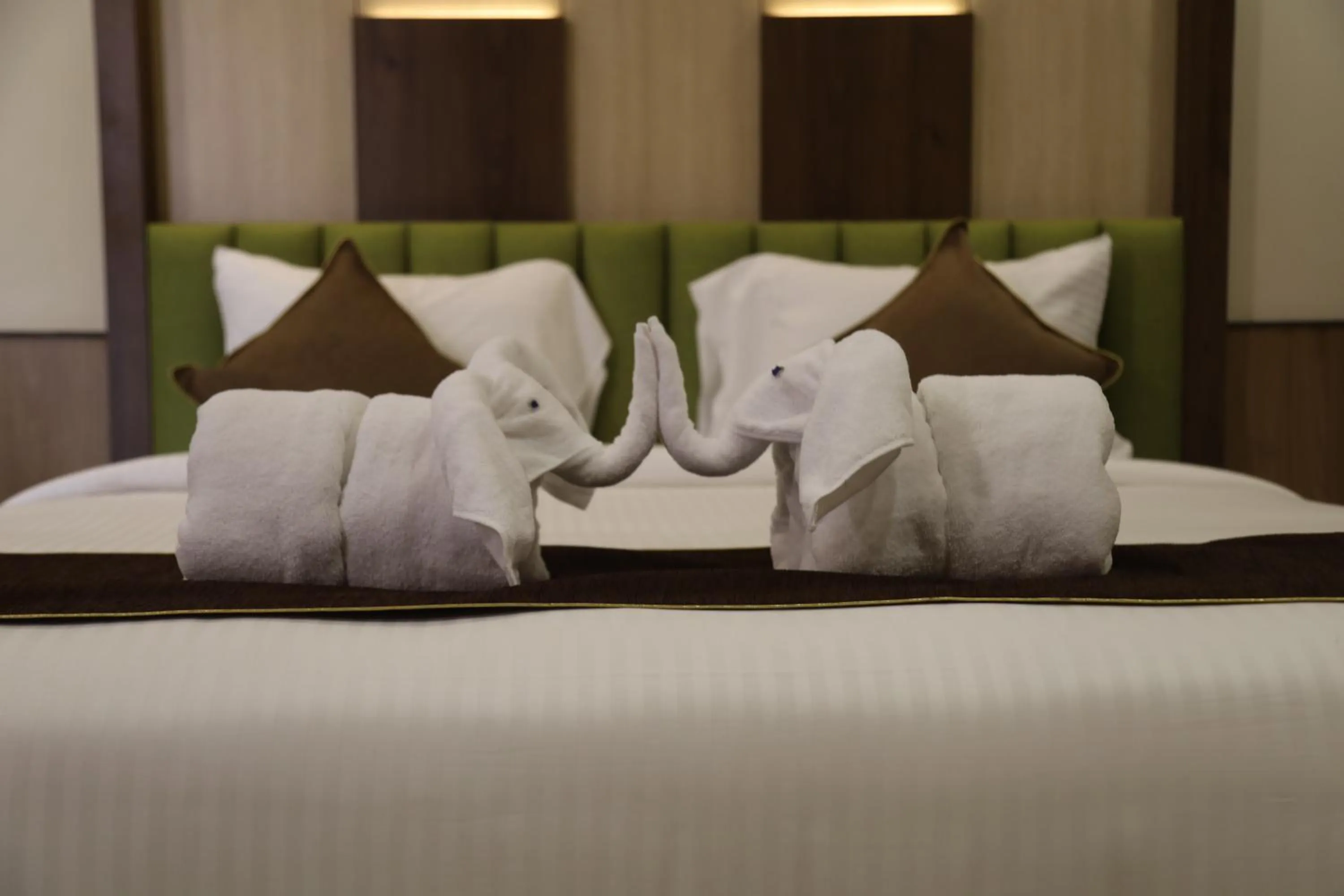 towels, Bed in Kings Bury Inn