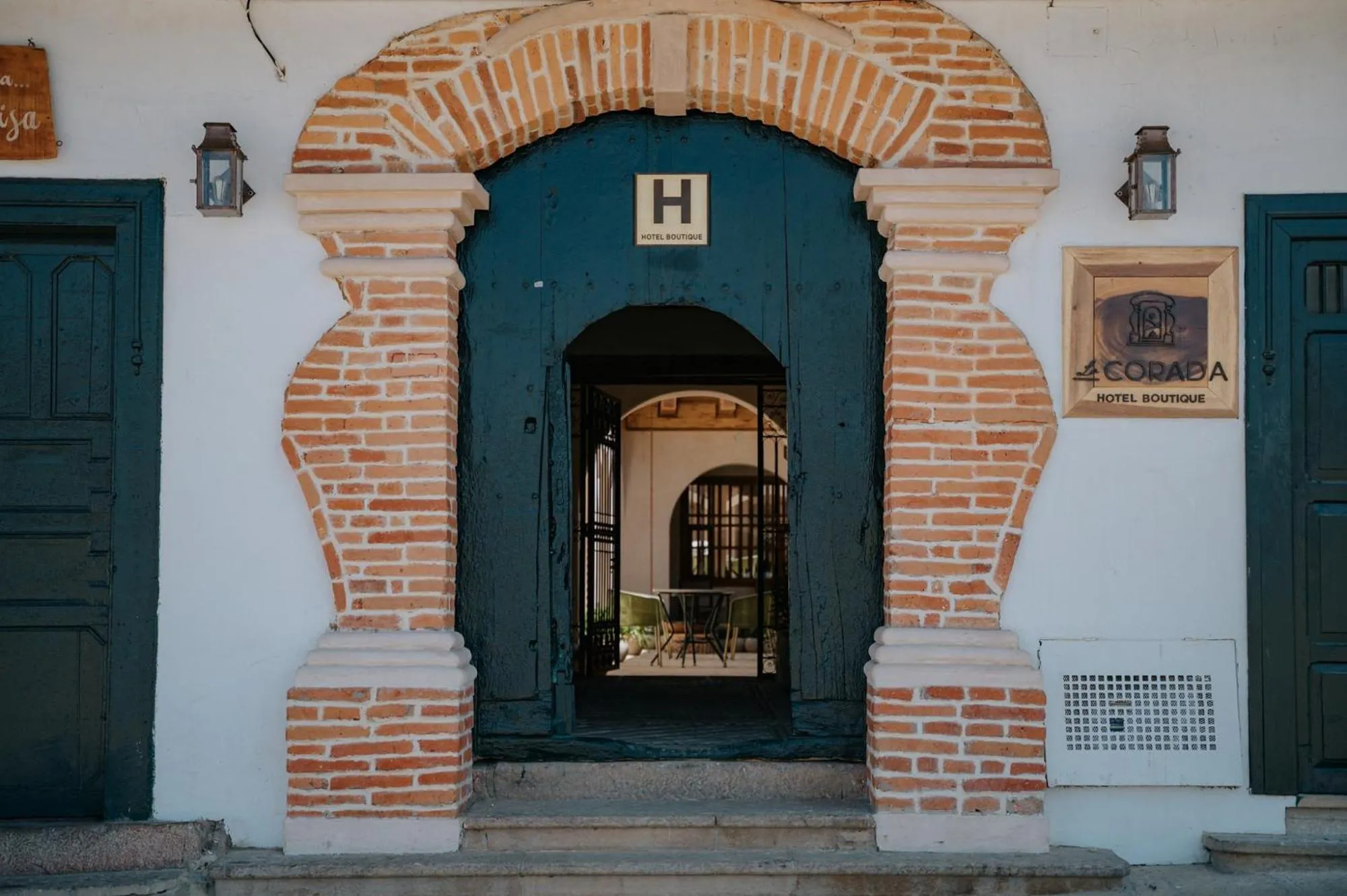 Facade/entrance in Hotel La Corada