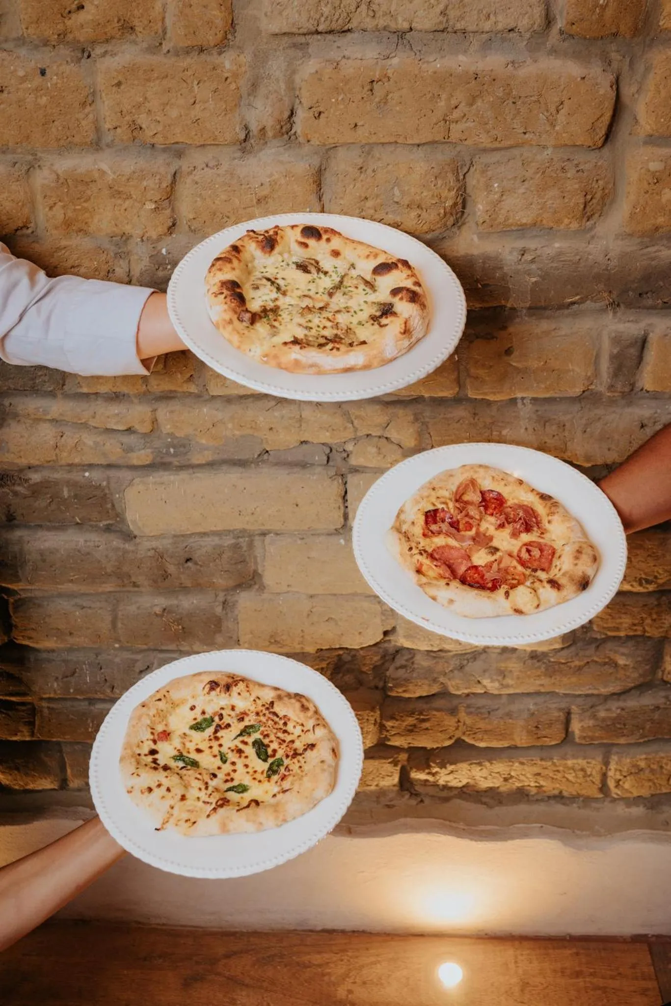 Restaurant/places to eat in Hotel La Corada