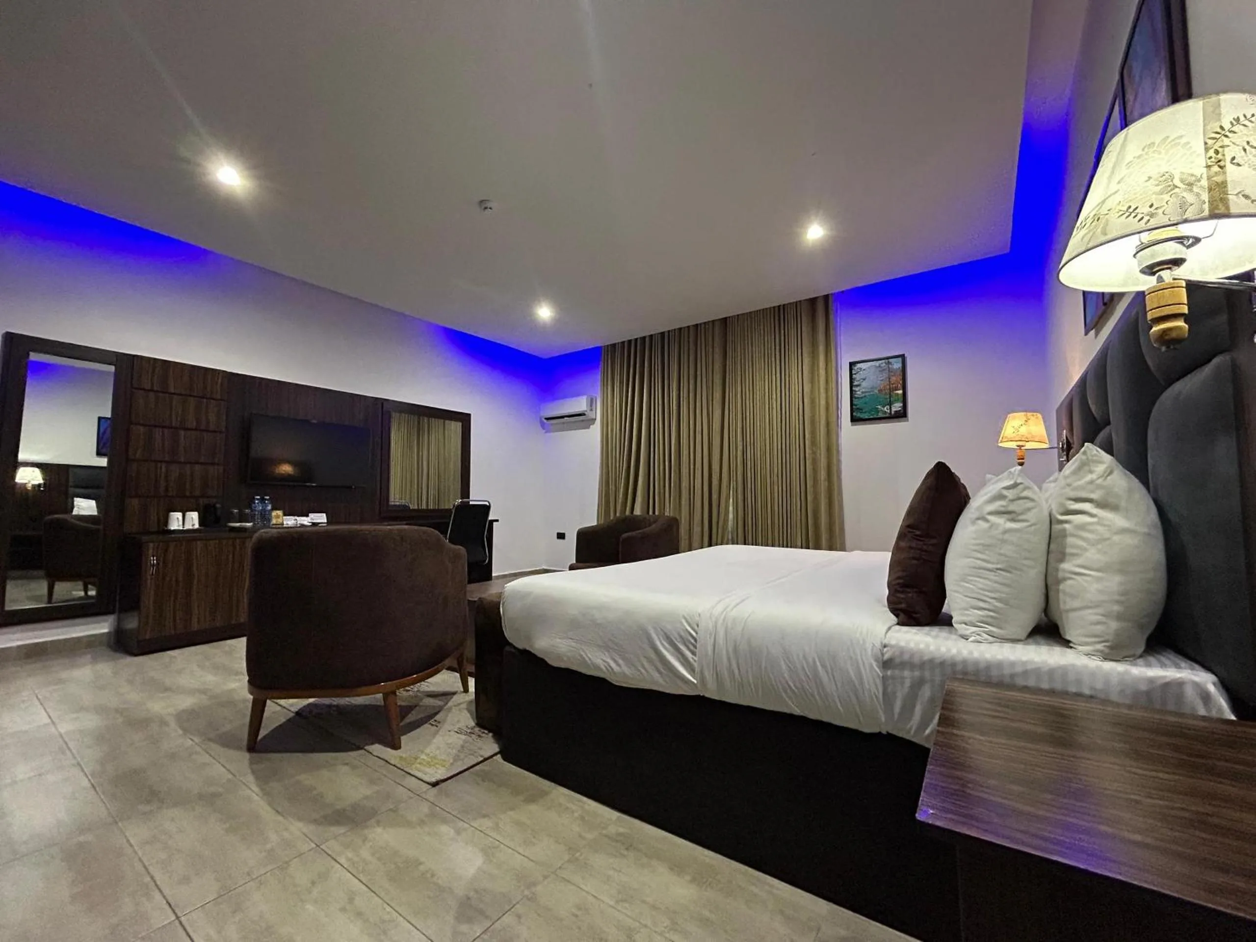 Bed in Vinpy hotels