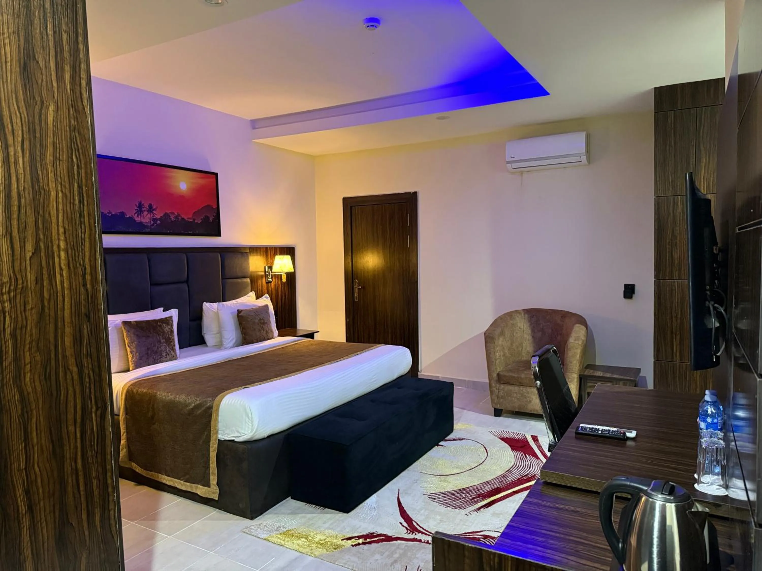 Bed in Vinpy hotels