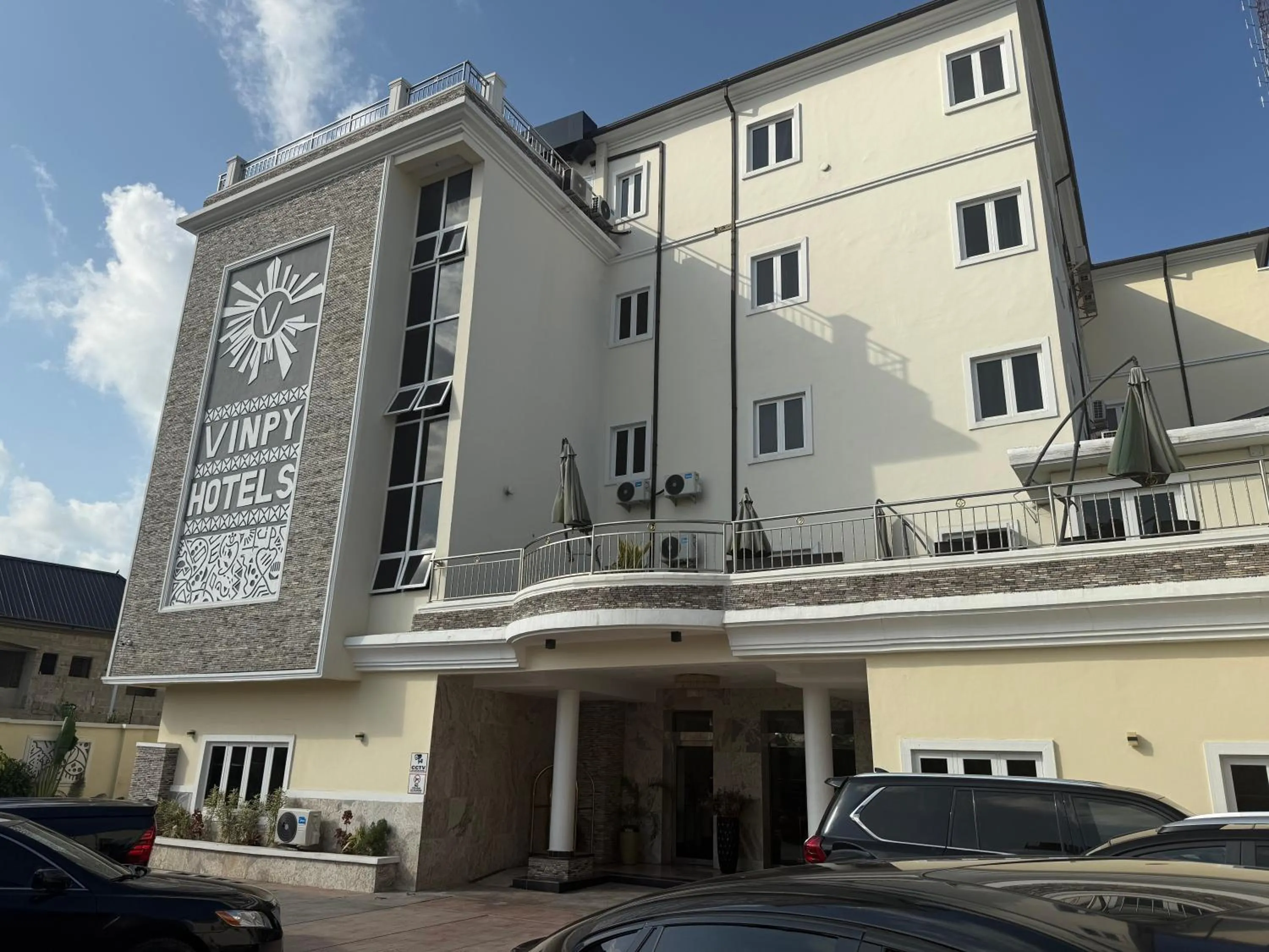 Vinpy hotels