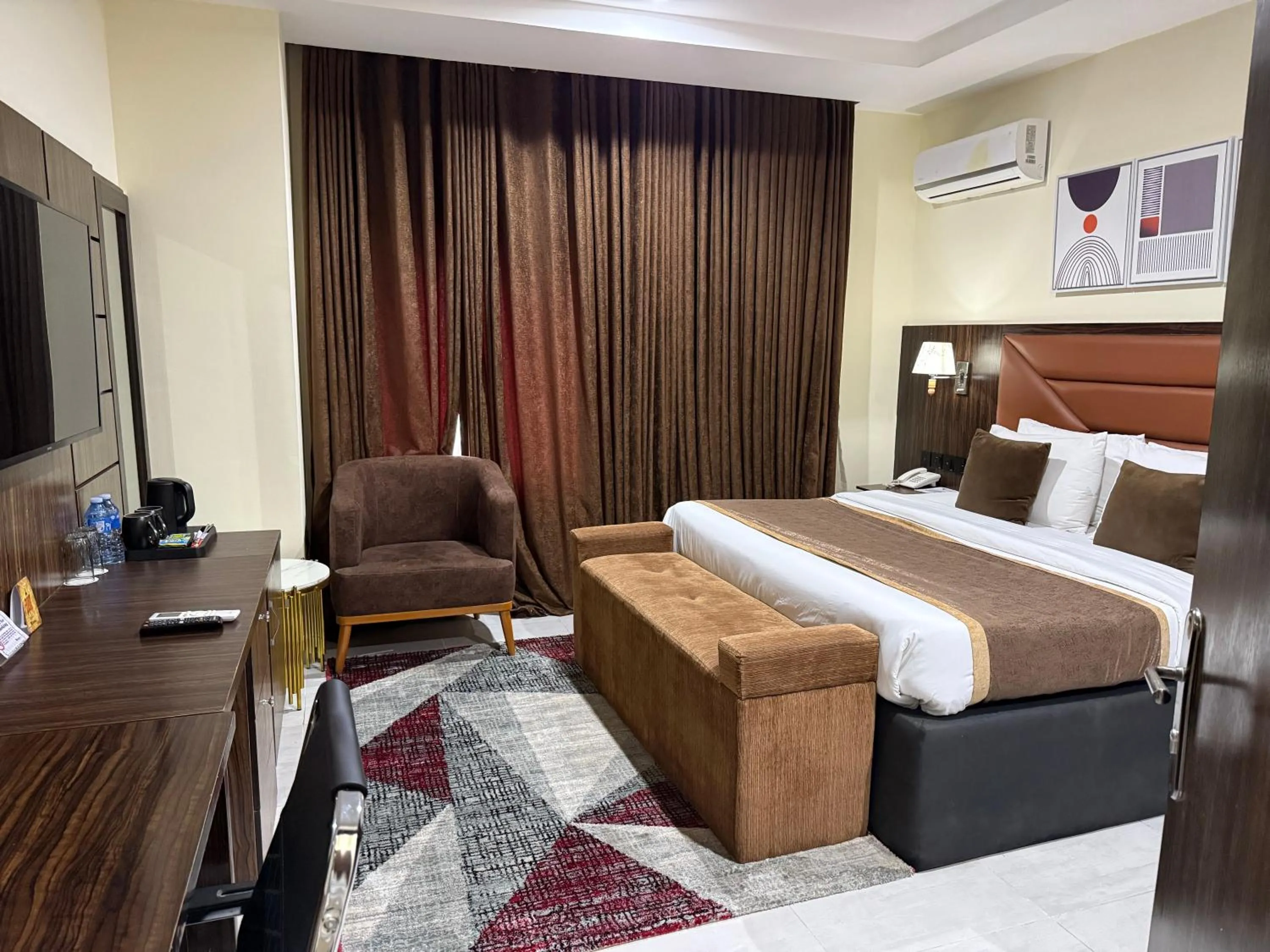 Bed in Vinpy hotels