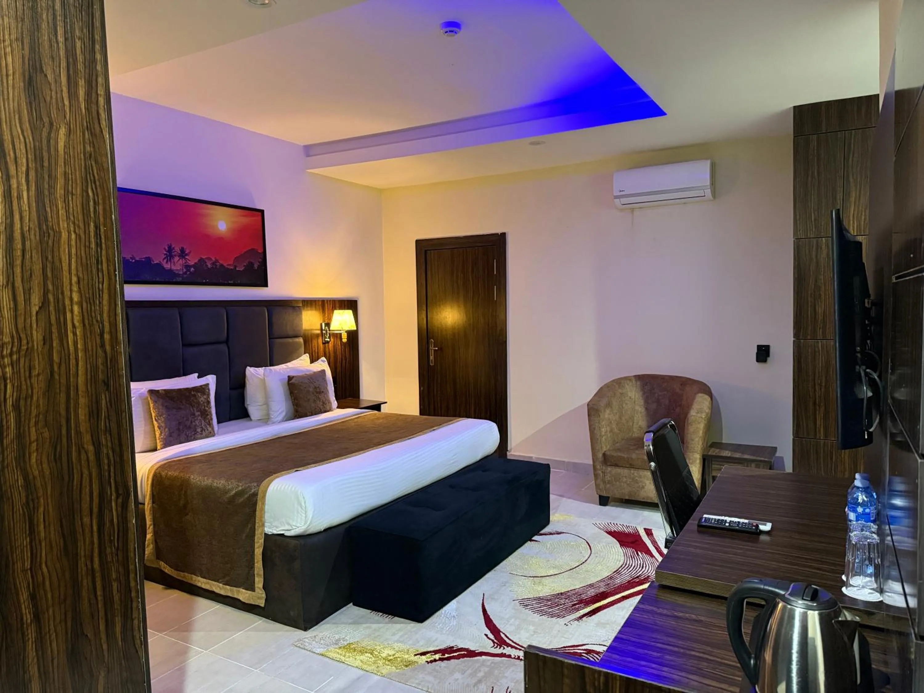 Bed in Vinpy hotels