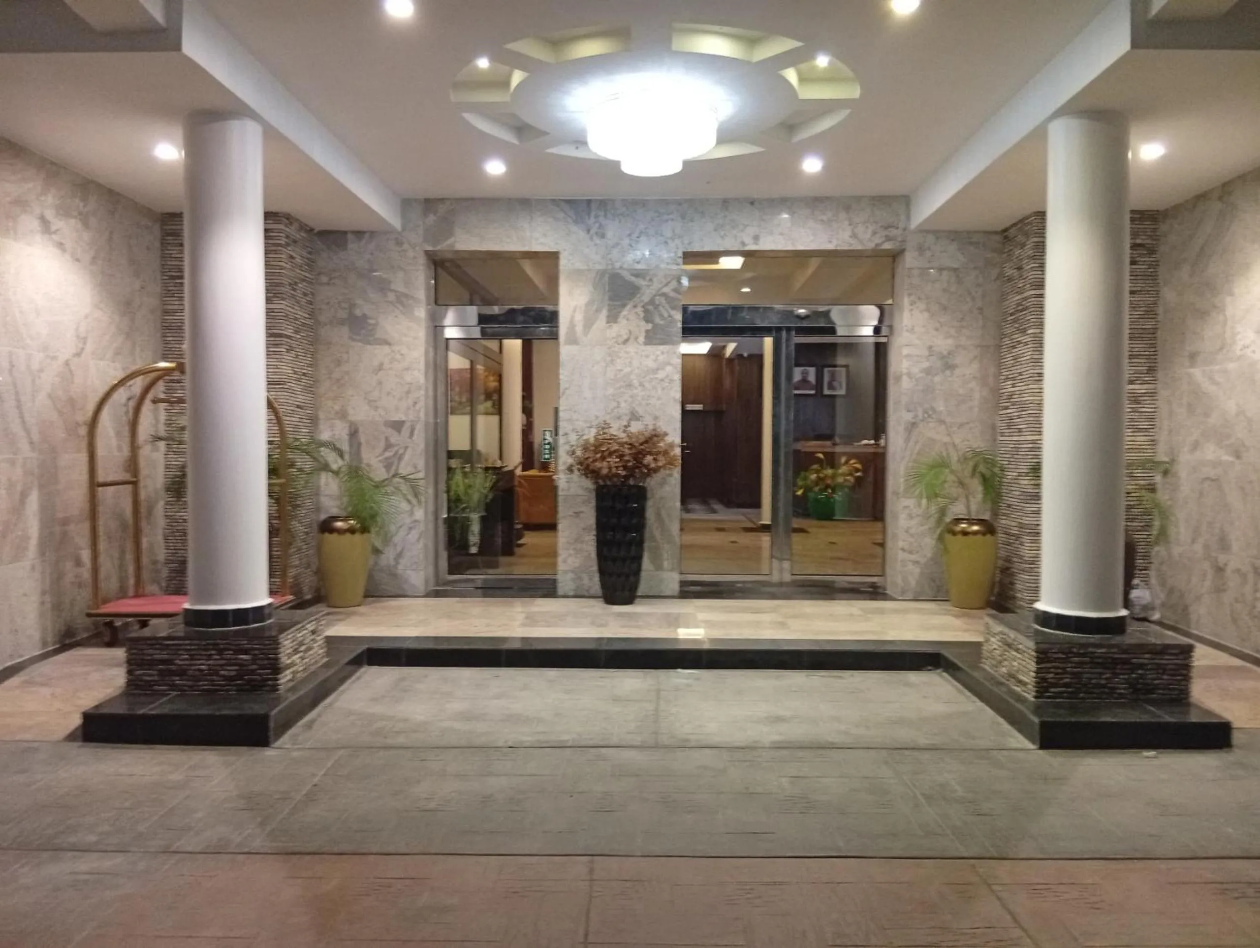 Vinpy hotels