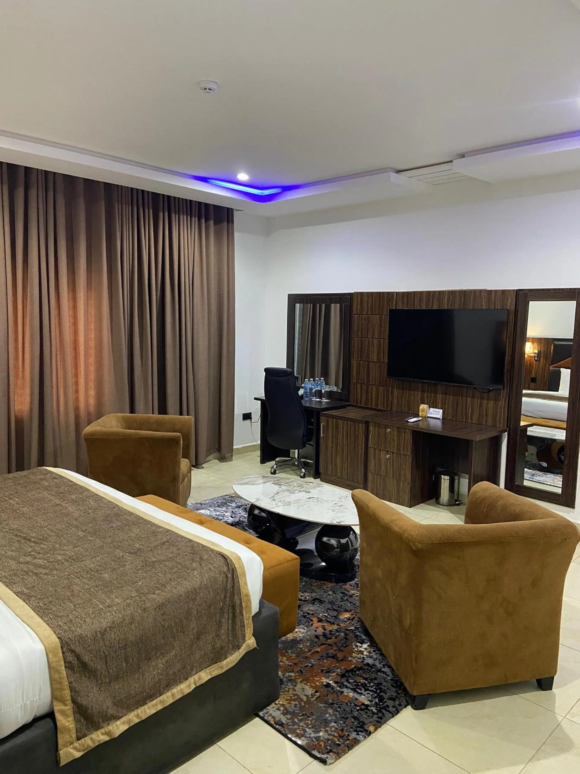 Bed in Vinpy hotels