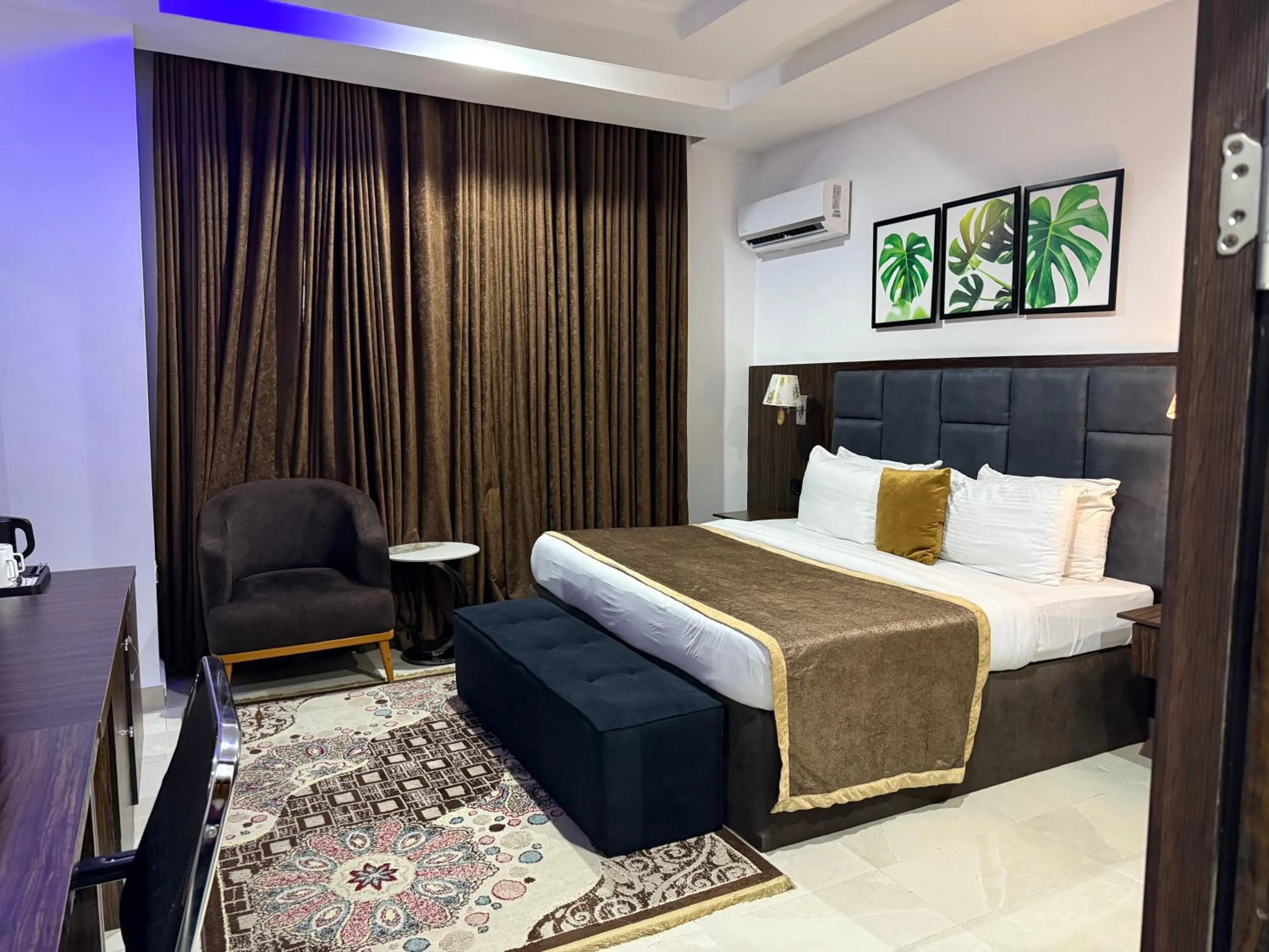 Bed in Vinpy hotels