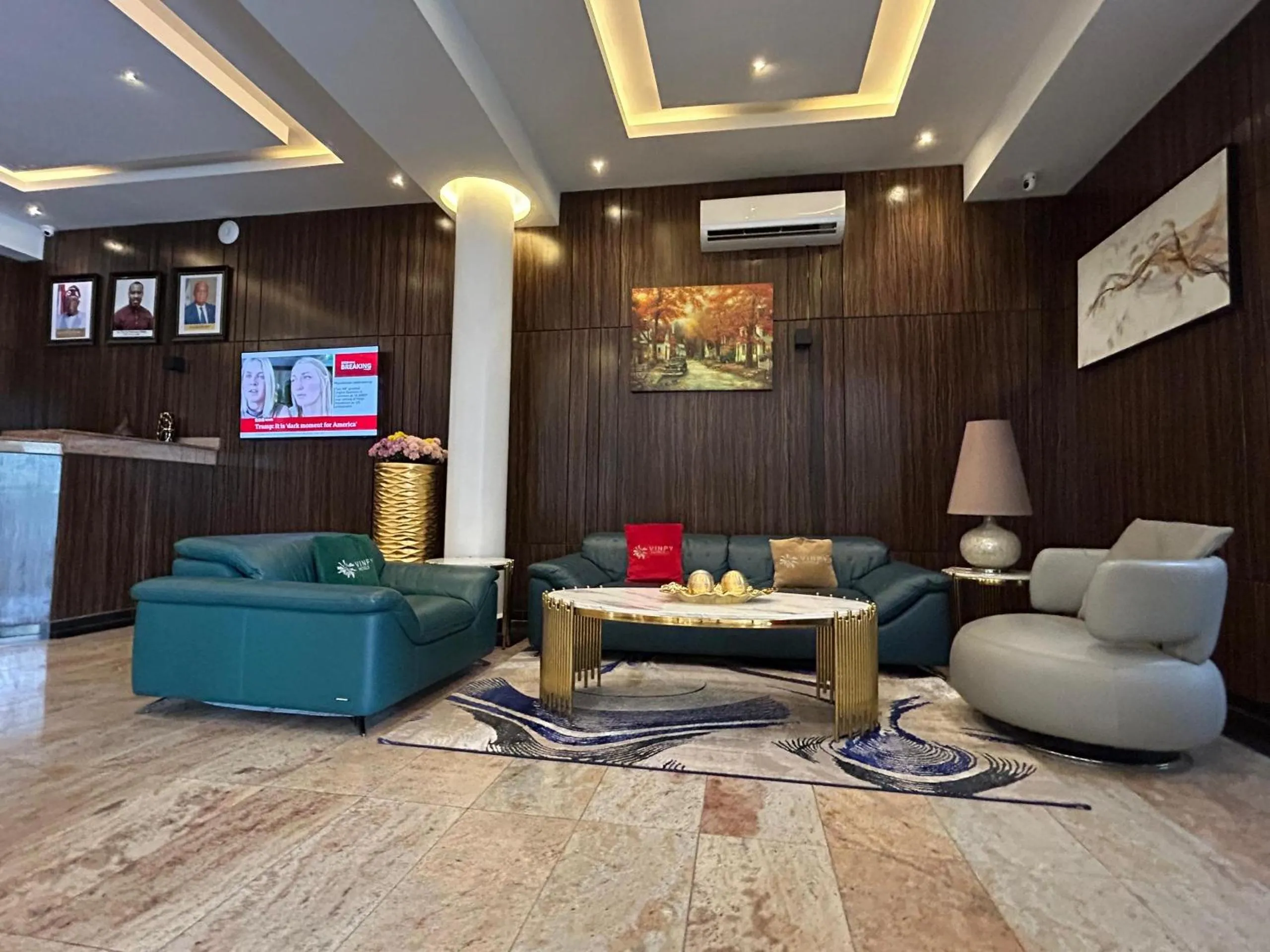 Vinpy hotels