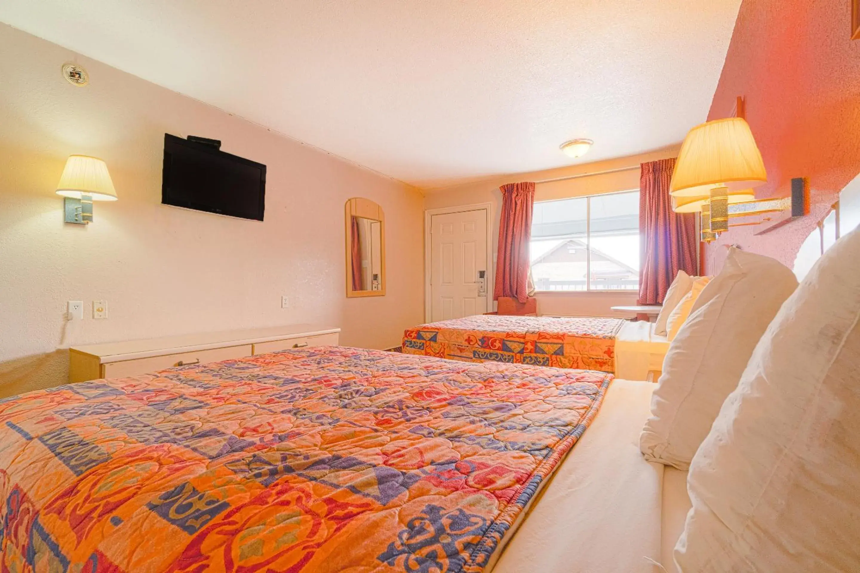 Bedroom, Bed in Regency Inn Three Rivers I-37 Bedroom, Bed in Regency Inn Three Rivers I-37