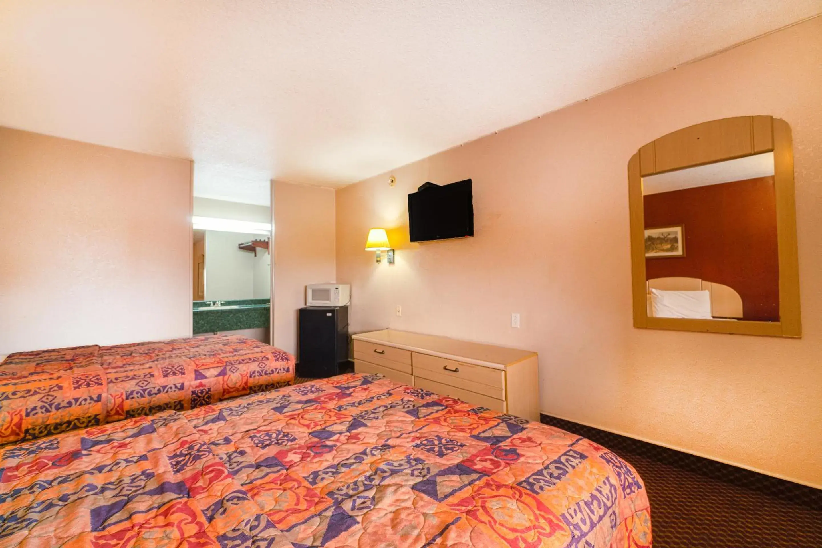 Bedroom, Bed in Regency Inn Three Rivers I-37 Bedroom, Bed in Regency Inn Three Rivers I-37