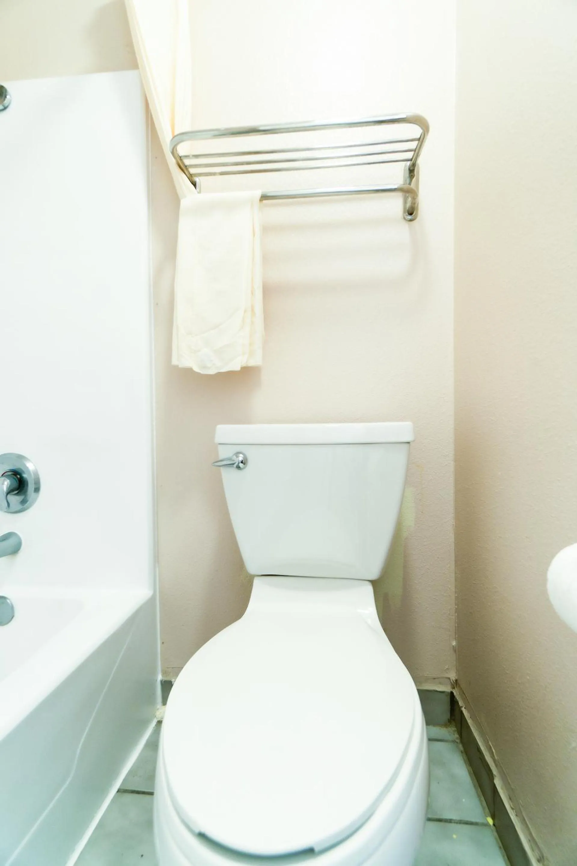 Bathroom in Regency Inn Three Rivers I-37