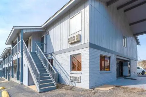 Regency Inn Three Rivers I-37